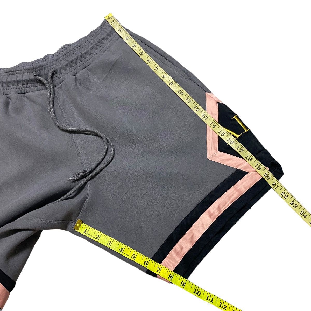 Jordan Brand Air Jordan Remastered Diamond Shorts Size US 34 / EU 50 - 14 Thumbnail