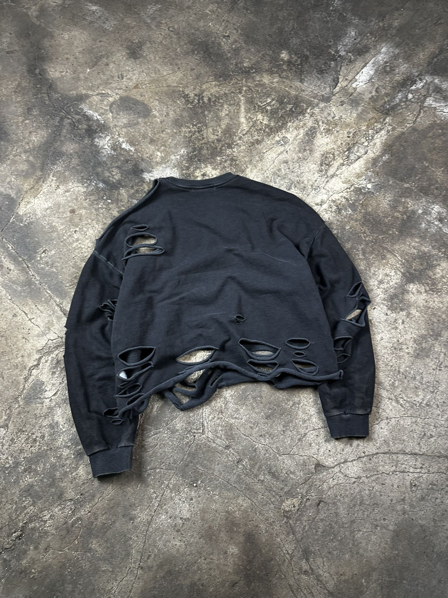 La Haine Inside Us La Haine Inside Us Distressed Avant Garde Boxy Crewneck Size US L / EU 52-54 / 3 - 5 Thumbnail