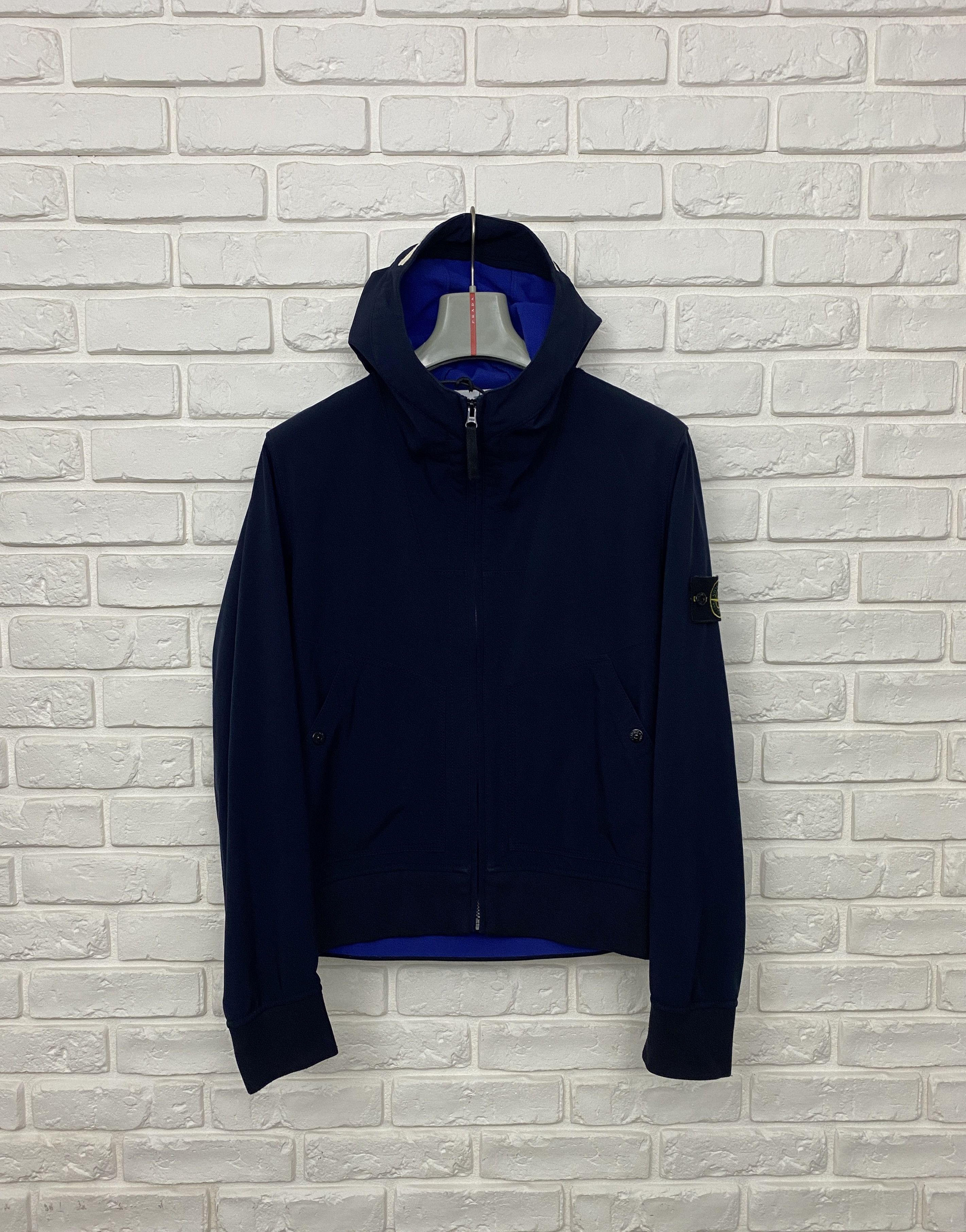 image of Stone Island Soft Shell-R Windstopper Jacket Size M in Dark Navy, Men's