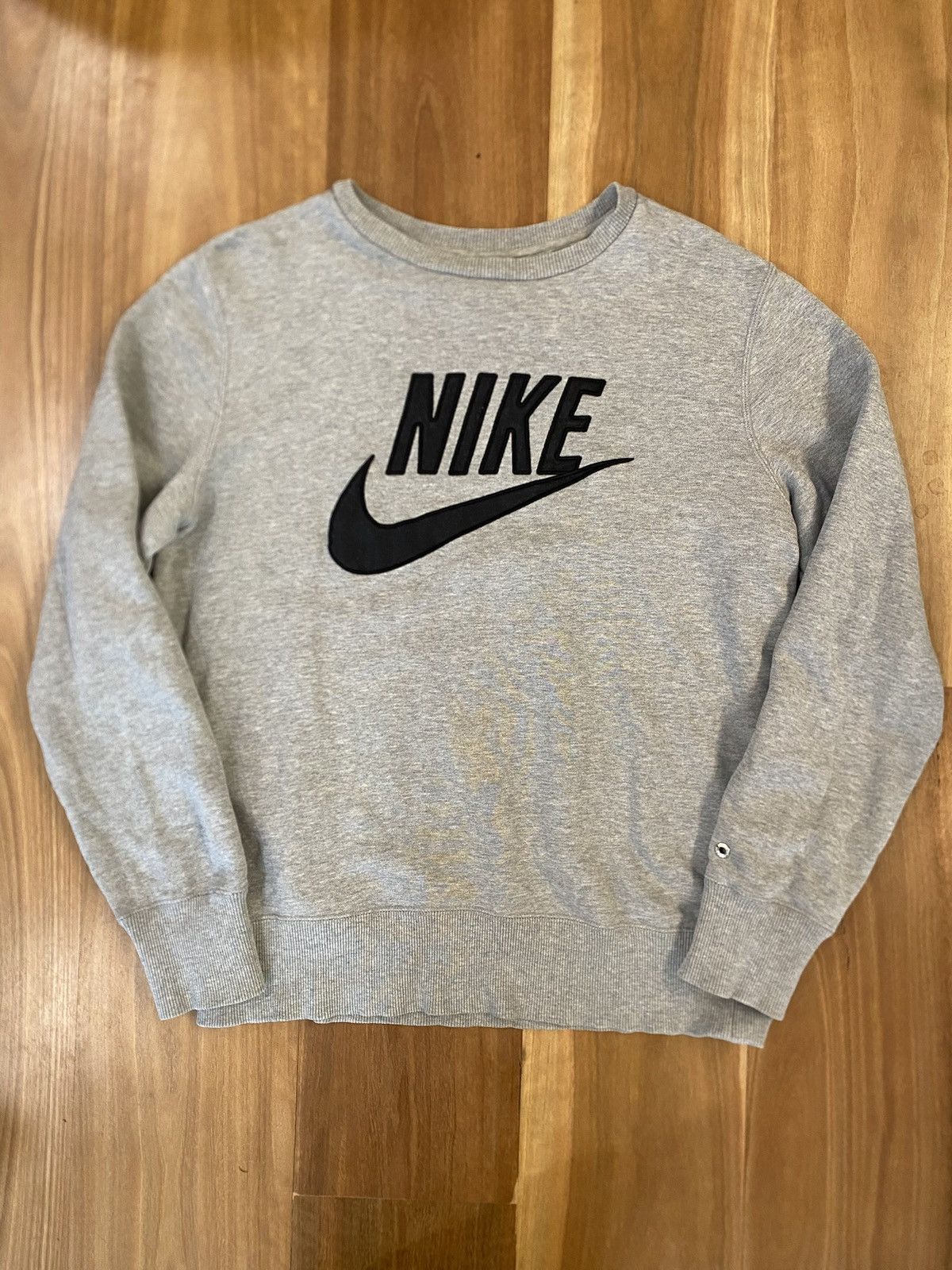 Nike Nike x Vintage ‘90’s Grey Sweatshirt Size Large in EUC Size US L / EU 52-54 / 3 - 1 Thumbnail