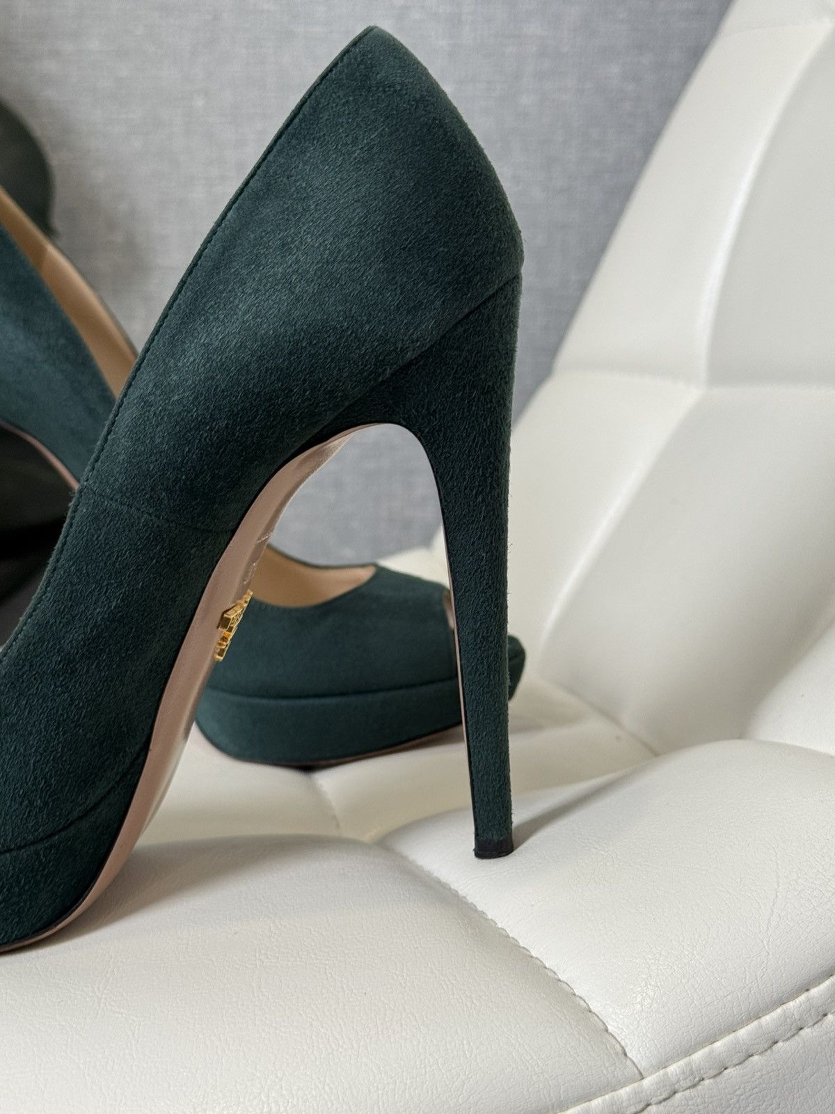 Prada Prada Green Suede Platform Peep Toe Stiletto High Heel Pumps Size US 7.5 / IT 37.5 - 13 Thumbnail