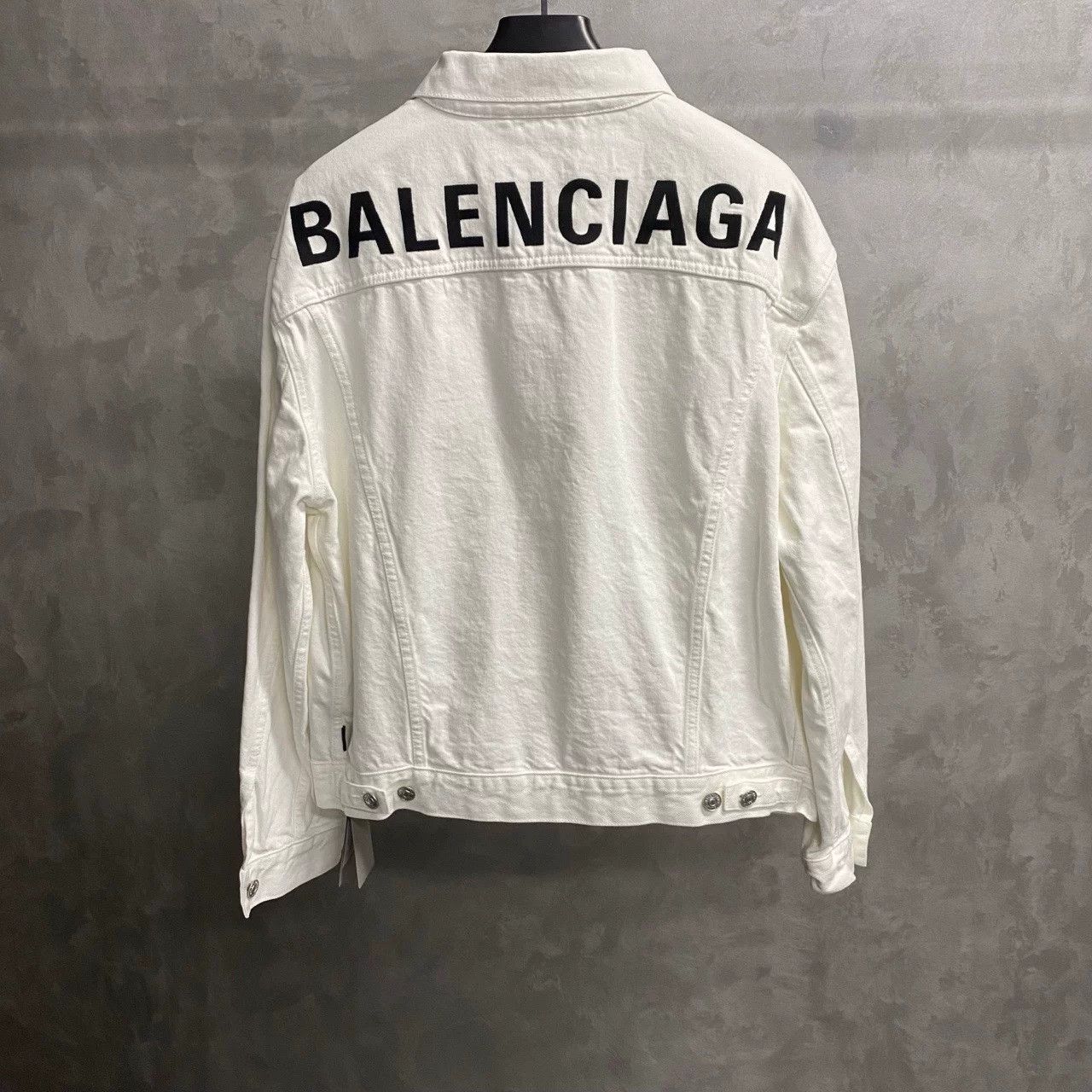 Balenciaga white embroidered logo denim jacket Size US M / EU 48-50 / 2 - 4 Thumbnail