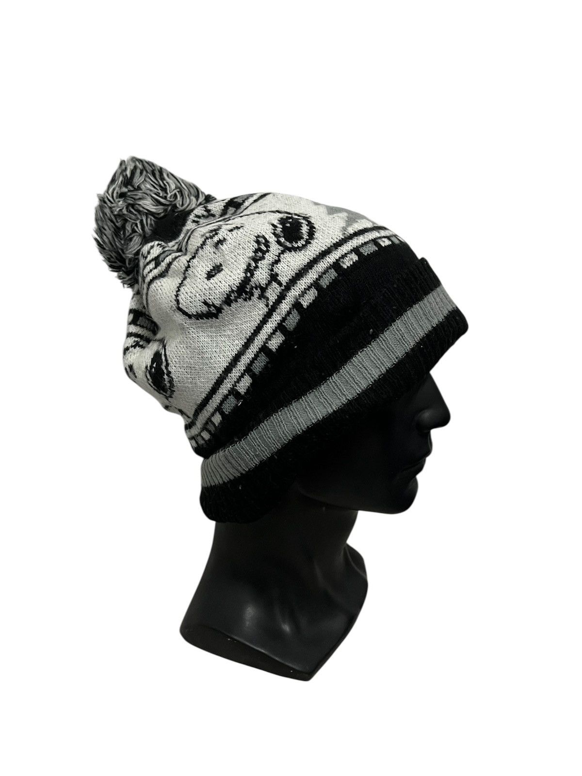 Peanuts Vintage Peanuts Snoopy Cartoon Beanie Hat Size ONE SIZE - 1 Thumbnail