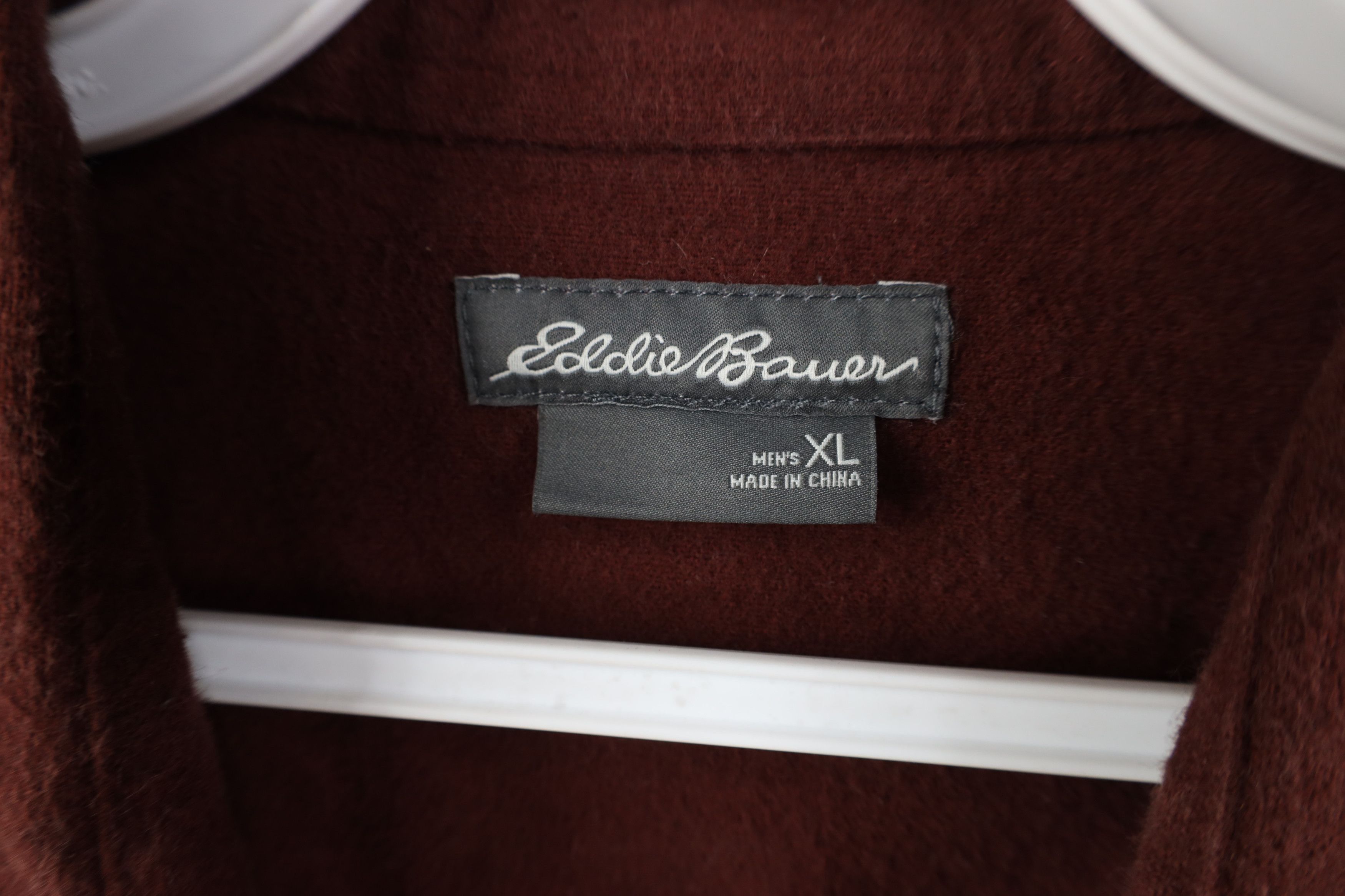 Eddie Bauer Vintage Eddie Bauer Heavyweight Cloth Button Shirt Red Size US XL / EU 56 / 4 - 8 Thumbnail