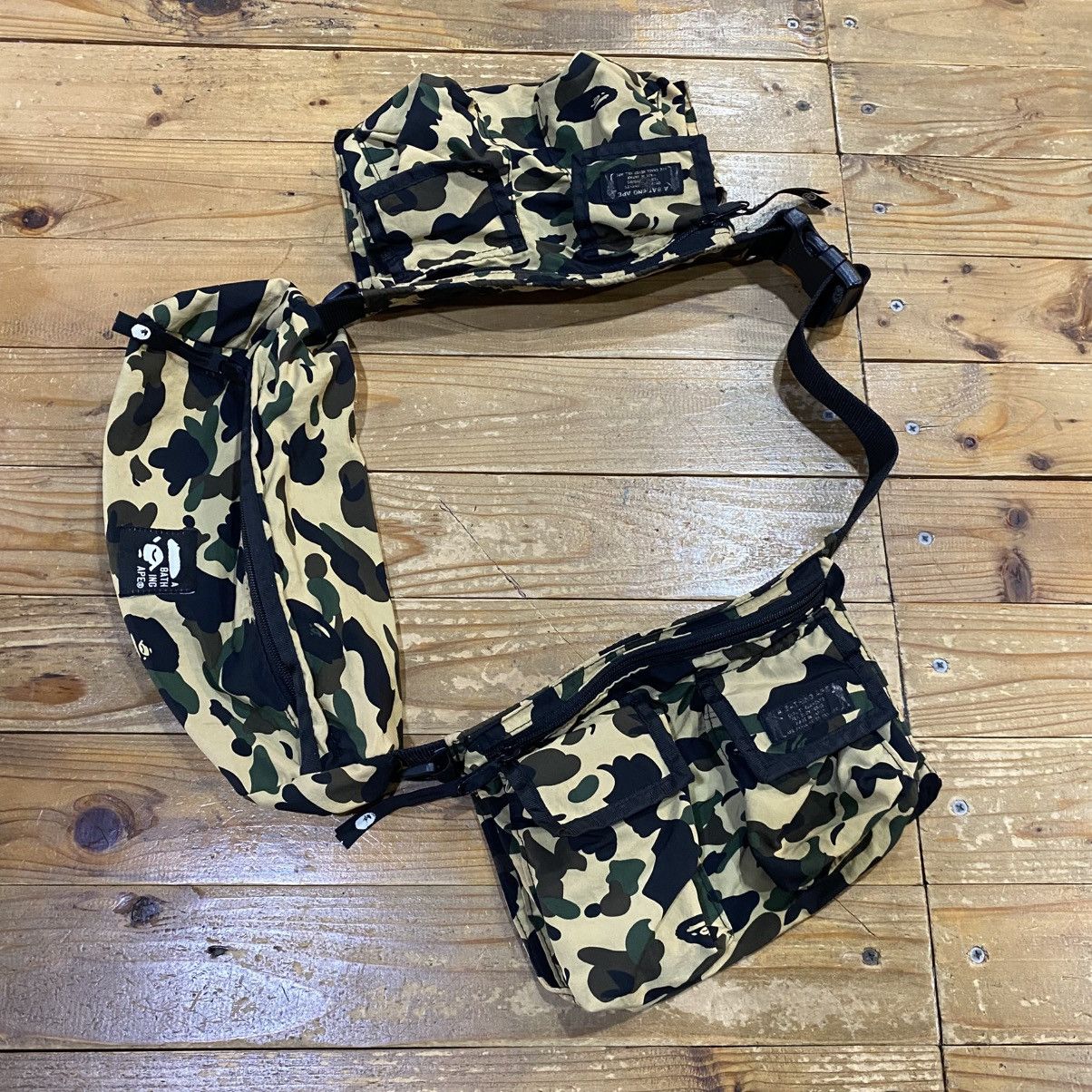 Bape RARE OG Bape 1st camo triple shoulder bag Size ONE SIZE - 3 Thumbnail