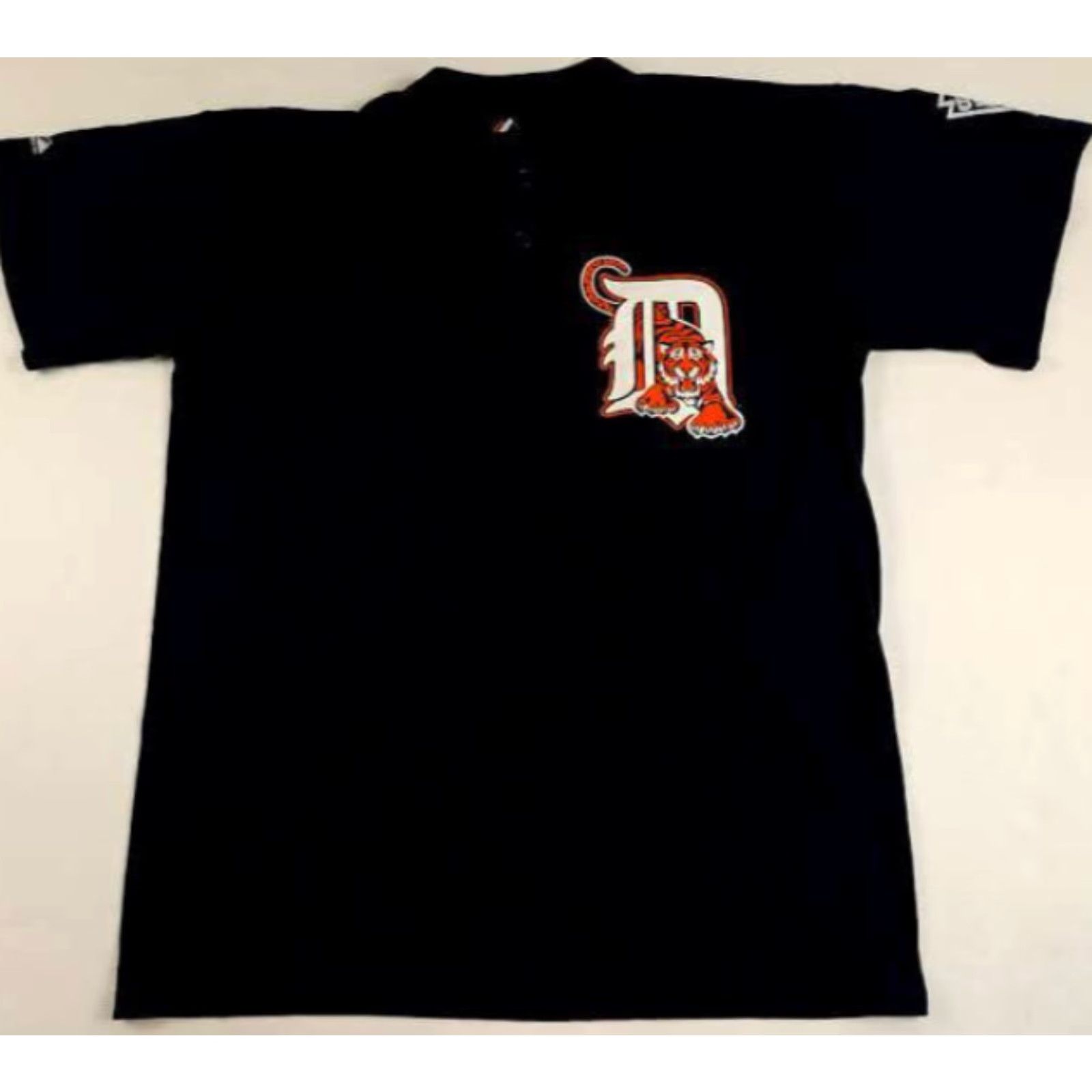 Vintage Majestic T-Shirt Detroit Tigers Little League C.V.L.L. 1/4 Button Jersey #38 LG Blue Jersey 29in lg 23in pit to pit Boys? No, Men L Size US L / EU 52-54 / 3 - 2 Thumbnail