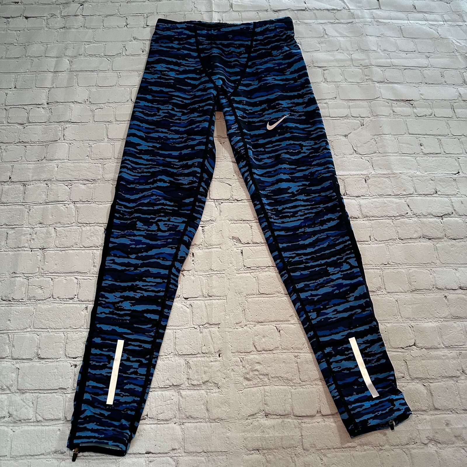 Nike Nike dri-fit me too tights wilder camo leggings Size US 32 / EU 48 - 1 Thumbnail