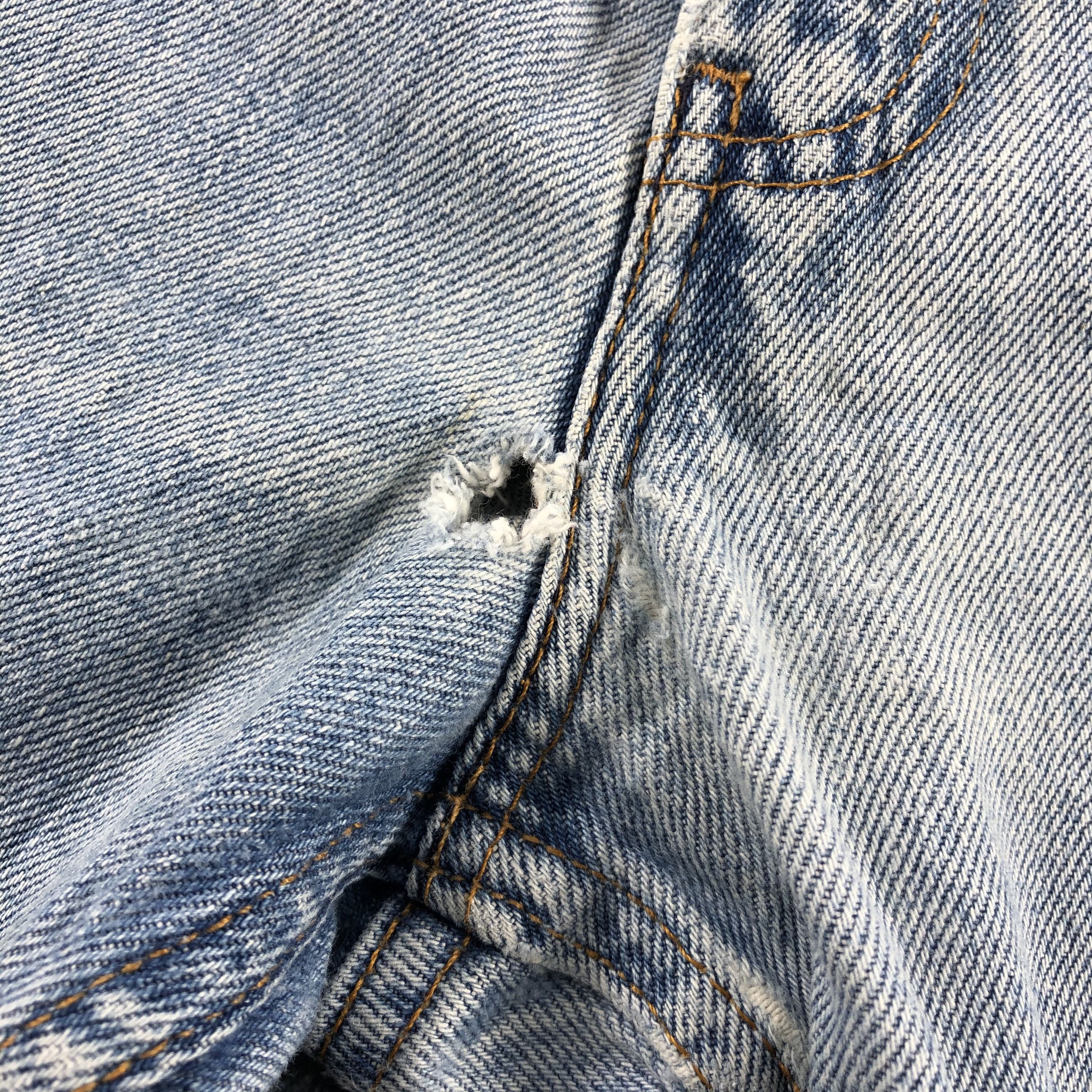 Levi's × Vintage 90s Vintage Blue Wash Levis 550 Jeans-JM2966 Size US 34 / EU 50 - 12 Thumbnail