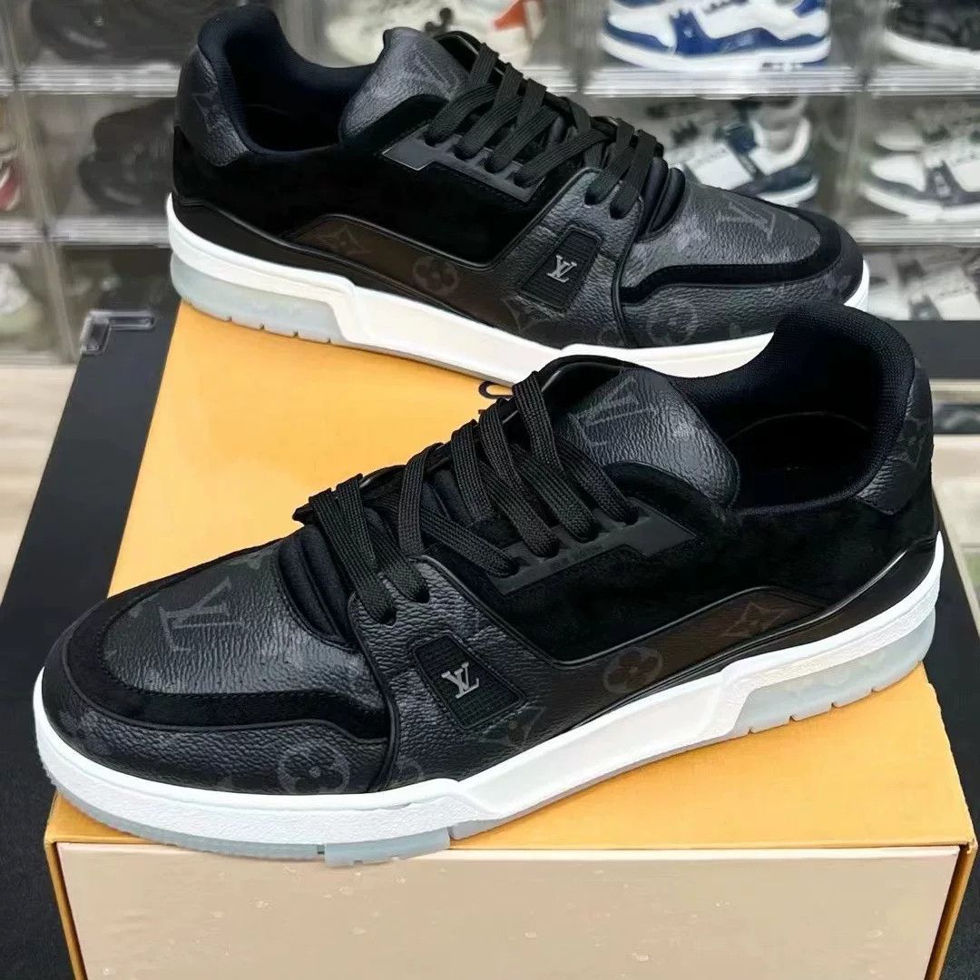 Louis Vuitton Louis Vuitton Black Designer Casual Size US S / EU 44-46 / 1 - 1 Thumbnail