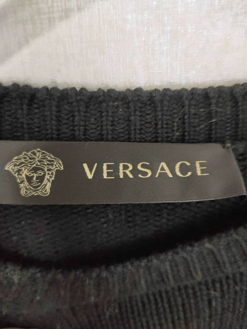 Versace Versace Heavy sweater black shoulders with gold fringe tri Size M / US 6-8 / IT 42-44 - 3 Thumbnail