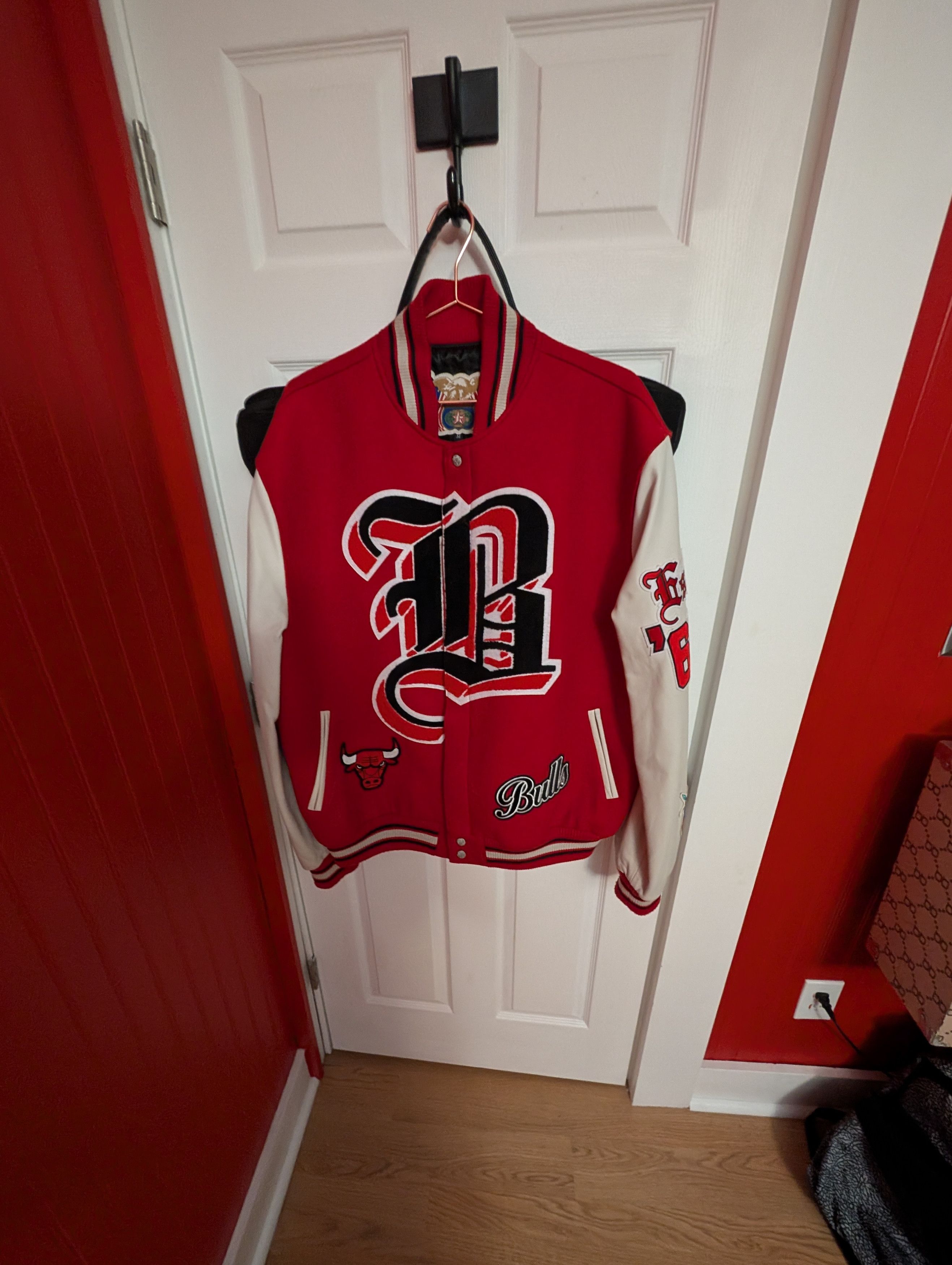 Jeff Hamilton Jeff Hamilton bulls big face varsity leather Size US M / EU 48-50 / 2 - 1 Thumbnail