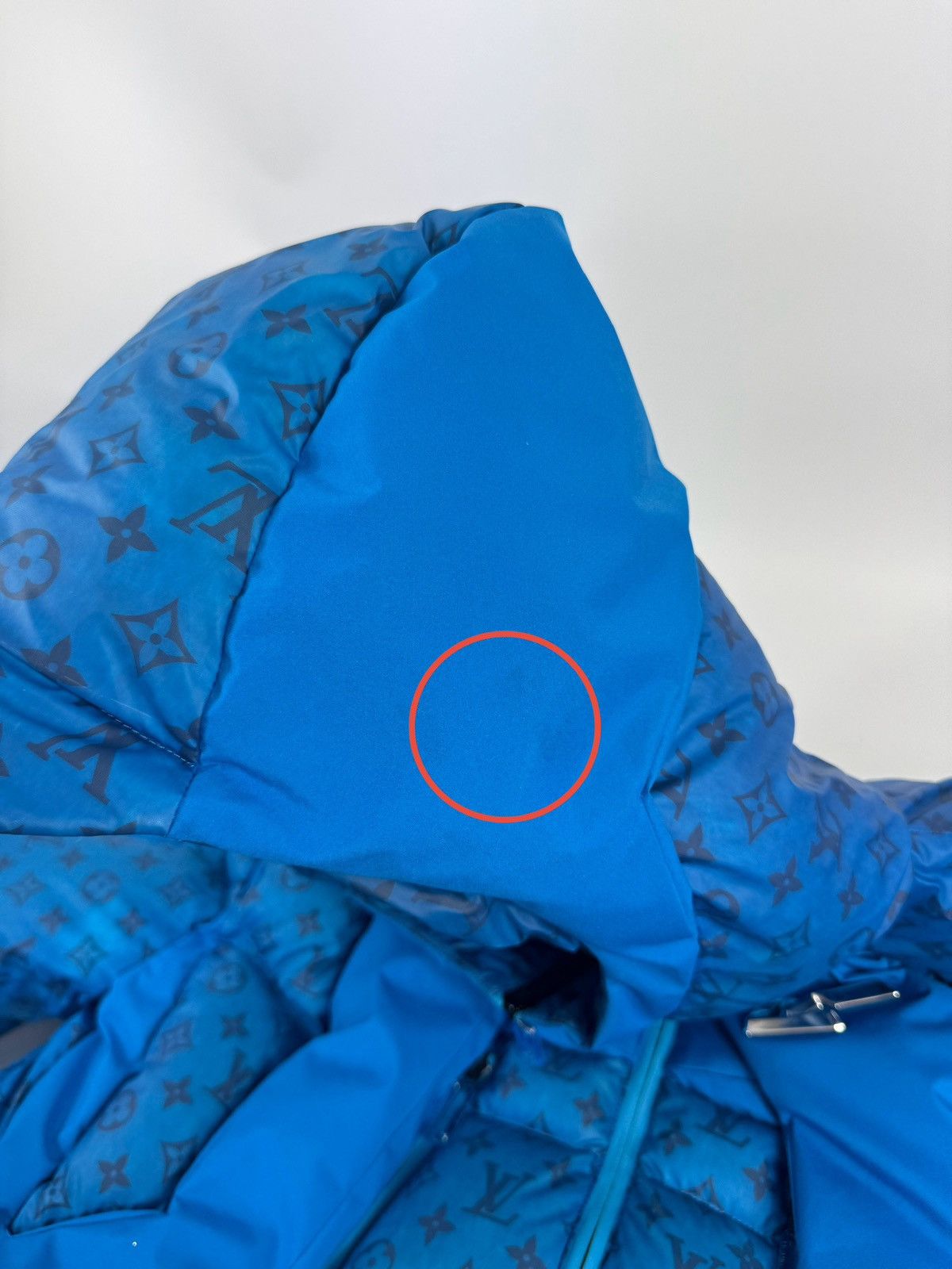 Louis Vuitton 2054 HEAT & WATER SENSITIVE MONOGRAM PRINT PUFFER JACKET Size US L / EU 52-54 / 3 - 19 Thumbnail