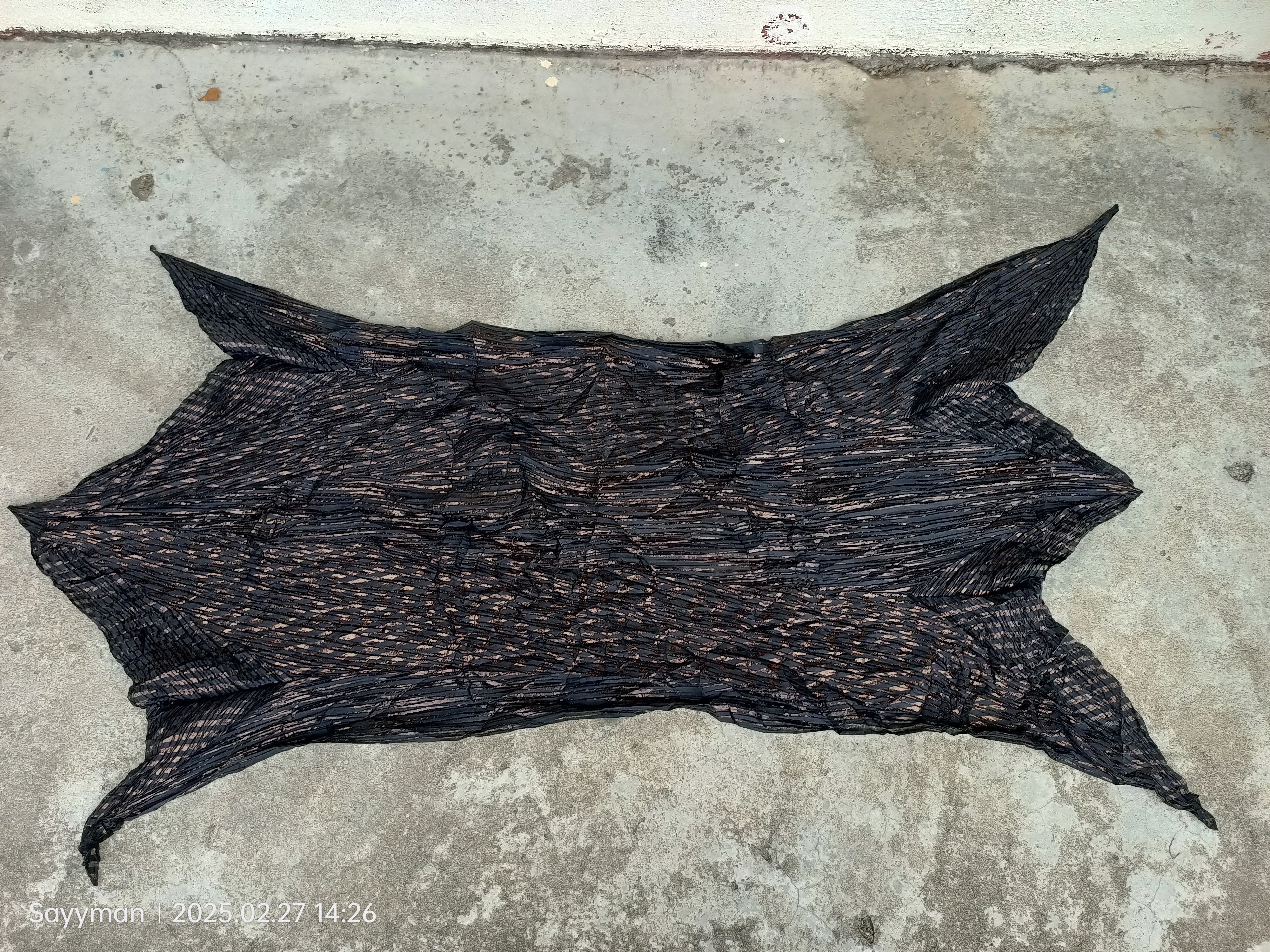 Issey Miyake Issey Miyake Scarf / Muffler / Neckwear - Size ONE SIZE - 6 Thumbnail
