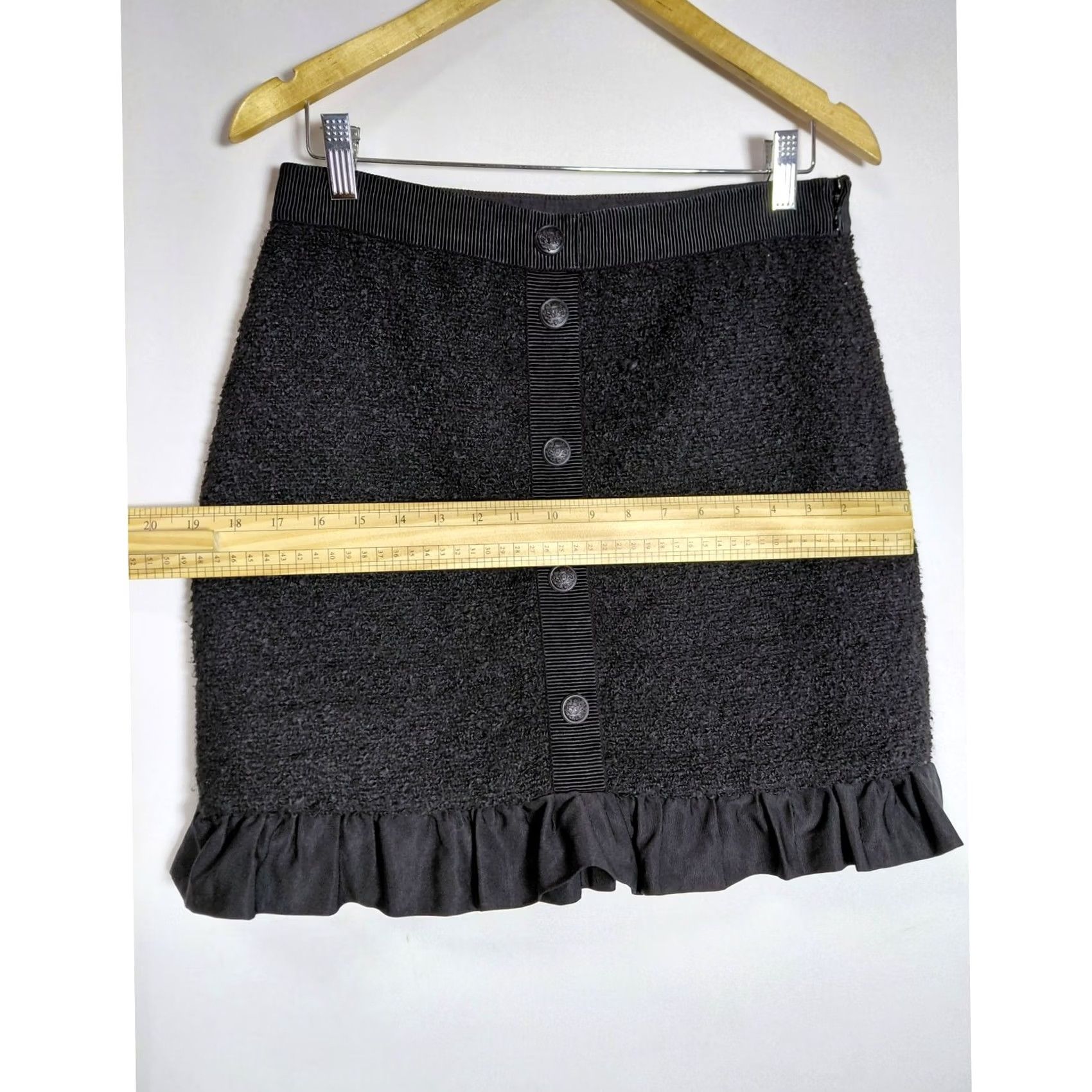 Loft LOFT Black Ruffle Button Skirt Solid Polyester Women Size 4 Skirt Mini Button Front Casual Workwear Vintage: No Size 27" / US 4 / IT 40 - 7 Thumbnail