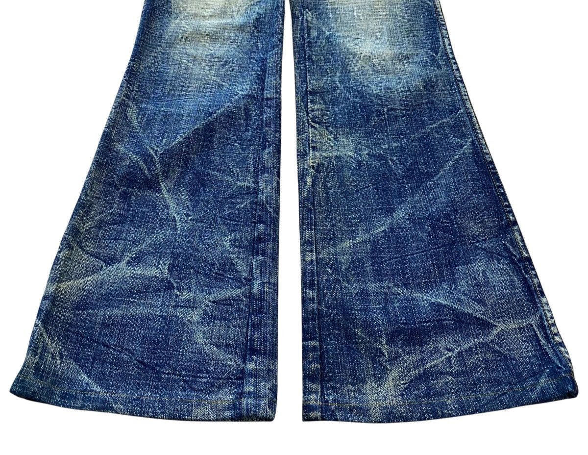 Transit Transit Faded Wash Honey Comb Style Flare Jeans Size US 30 / EU 46 - 5 Thumbnail