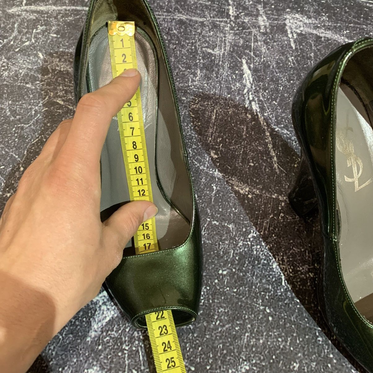 Yves Saint Laurent Yves Saint Laurent Amazing Green Women’s Heels size 35.5 Size US 5.5 / IT 35.5 - 22 Thumbnail