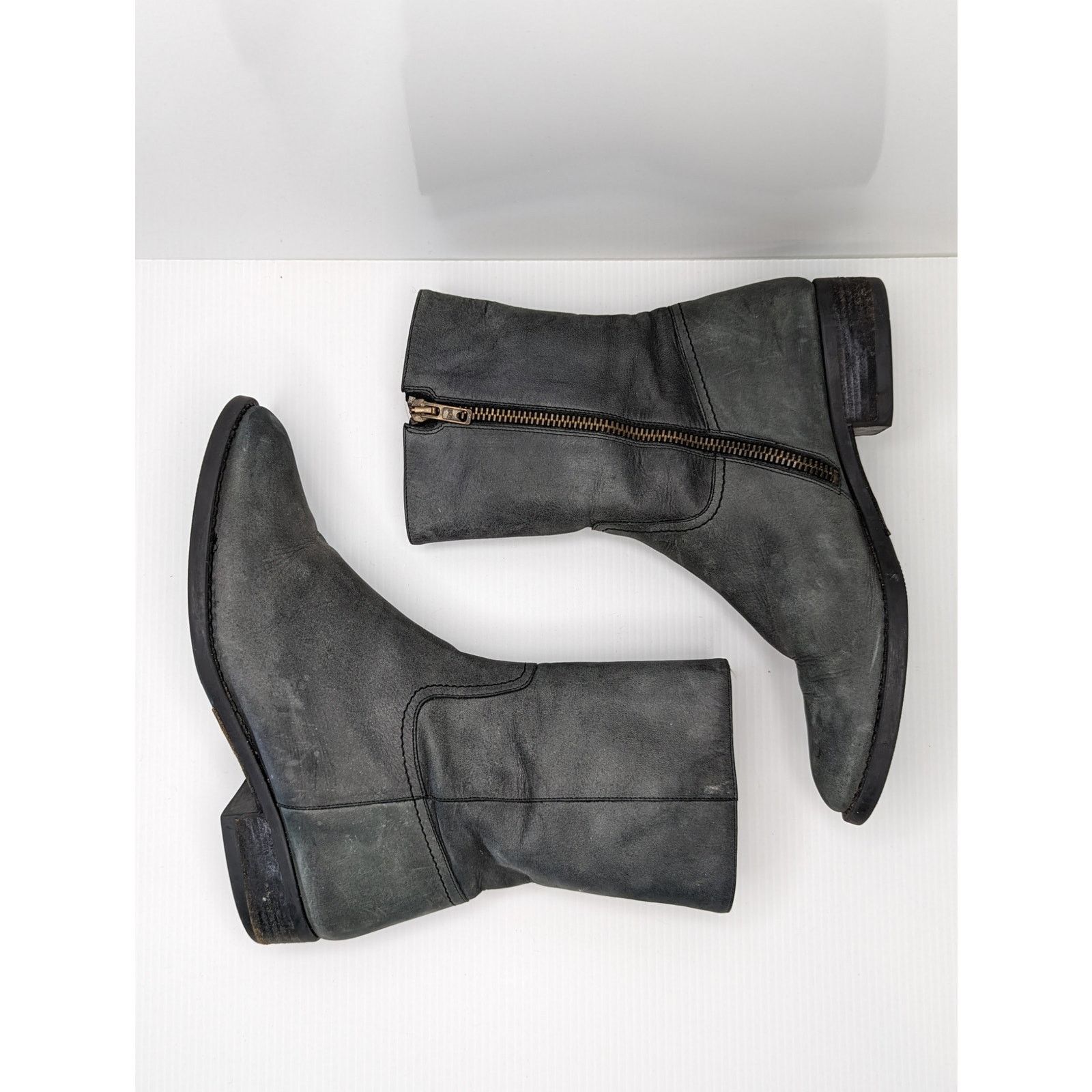 J.Crew Leather side zip heeled ankle boot sz 7 dark grey leather Size US 7 / IT 37 - 5 Thumbnail