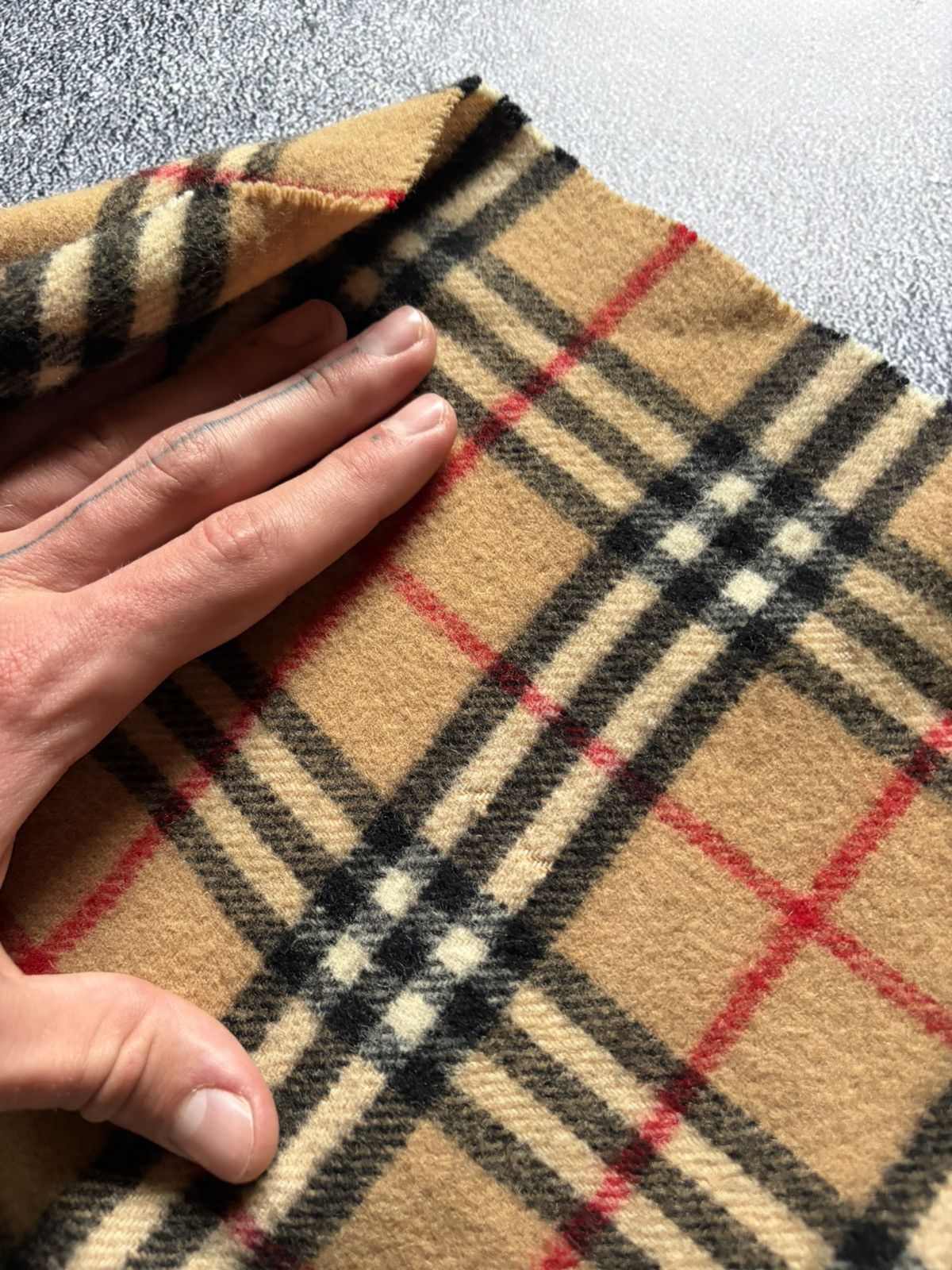 Burberry Vintage Burberrys Scarf/Muffler/Neckwear Size ONE SIZE - 7 Thumbnail