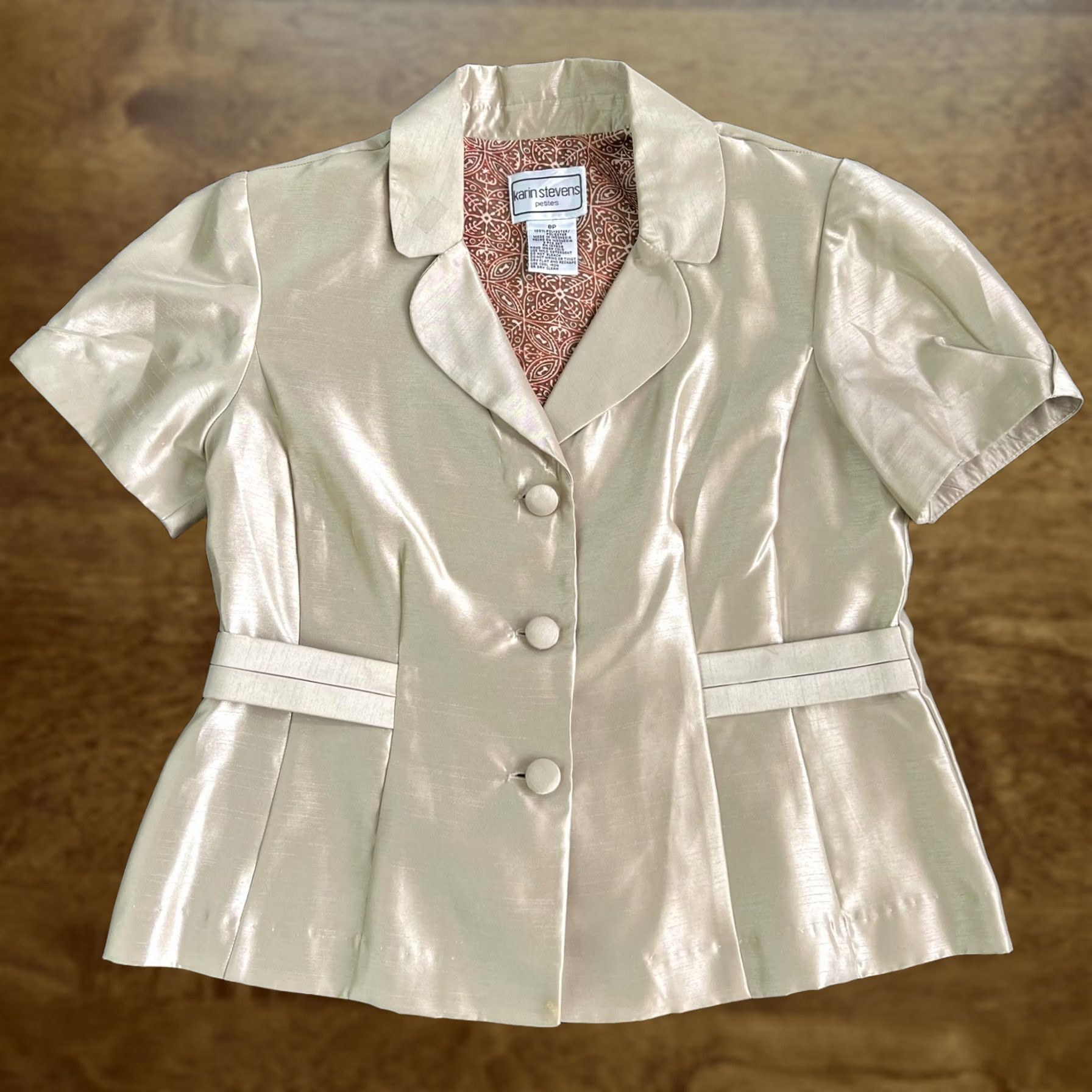 Vintage VINTAGE Karin Stevens Womens 8P Beige Short Sleeve Suit Jacket Formal - Petite 8P Shimmer Notch Three-Button Jacket Front Size 30" / US 8 / IT 44 - 1 Thumbnail