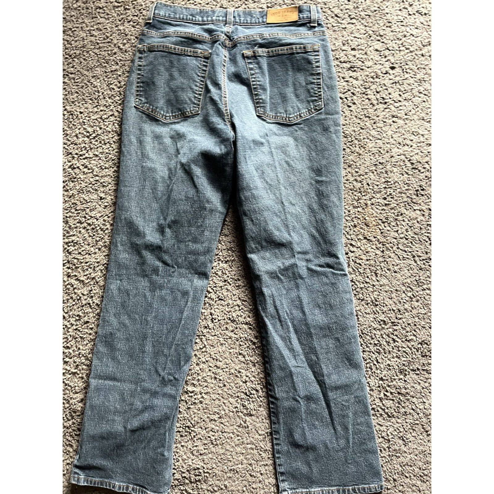 Izod IZOD Women's Jeans Size 8 Straight Denim Mid Rise Blue Medium Wash 5-Pocket Size 30" / US 8 / IT 44 - 3 Thumbnail