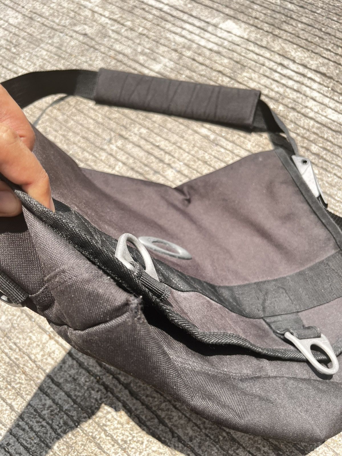 Oakley OAKLEY MESSENGER BAGS Size 34 - 5 Thumbnail