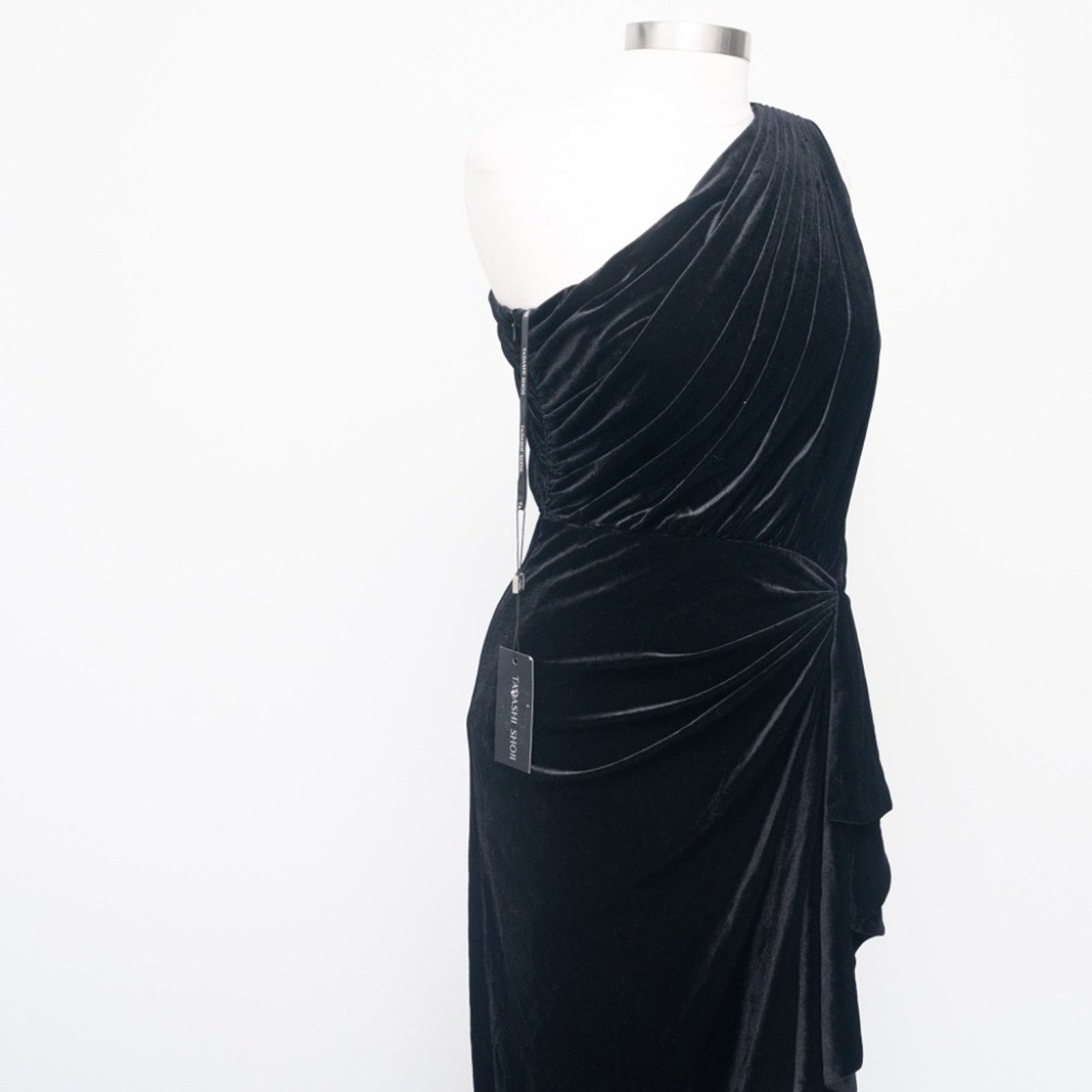 Tadashi Shoji Tadashi Shoji. Velvet Draped One-Shoulder Gown. Size L / US 10 / IT 46 - 11 Thumbnail