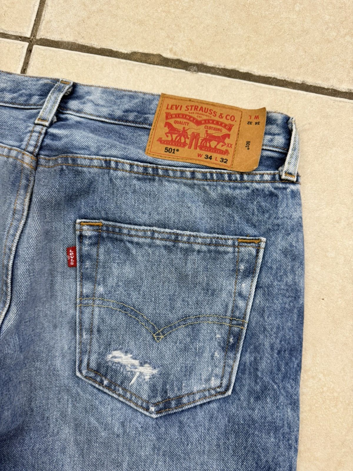 Levi's Levi's 501 Mens Blue Jeans Vintage Distressed W34 L32 Size US 34 / EU 50 - 5 Thumbnail