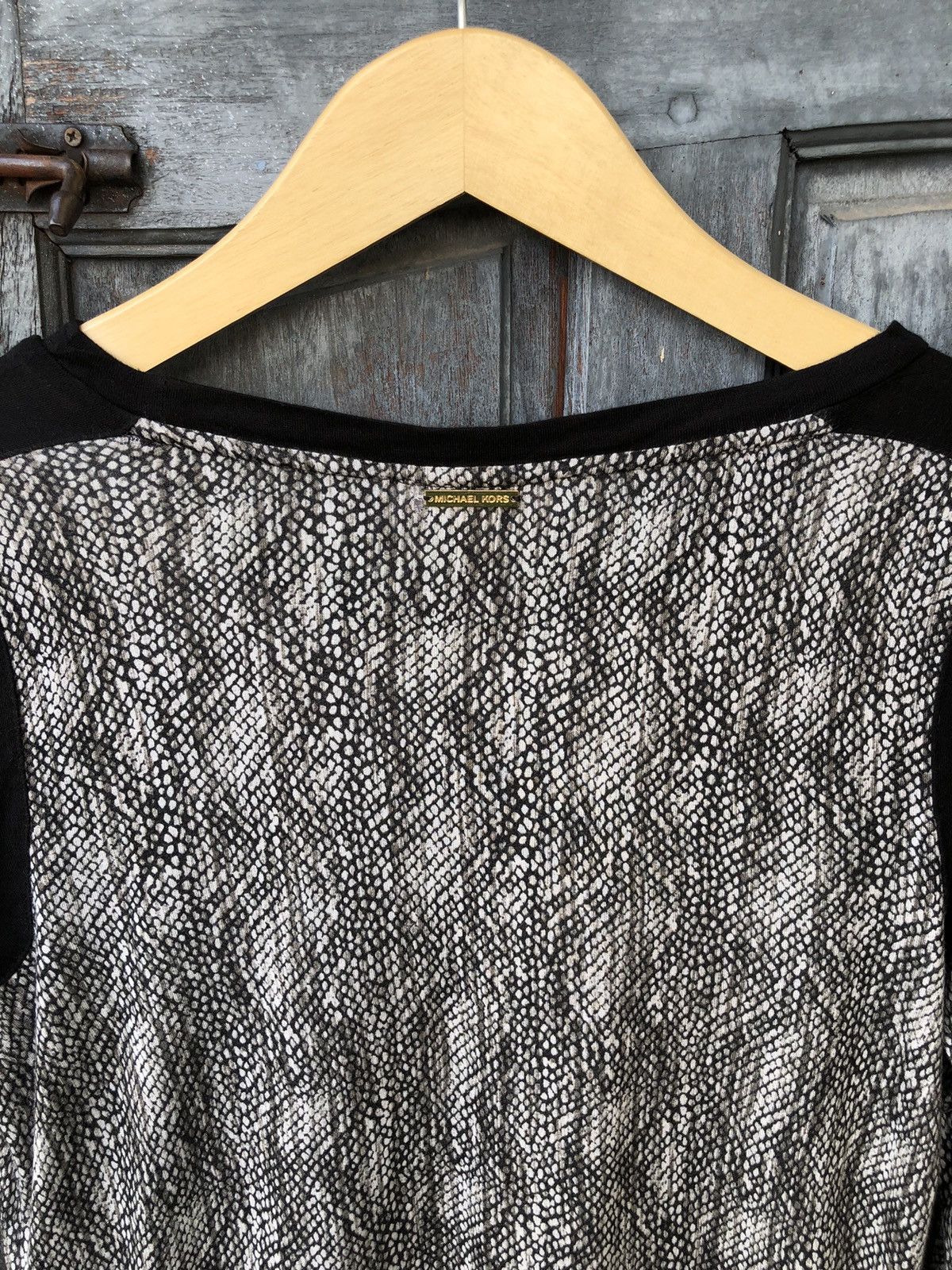 Michael Kors Michael Kors RN:111818 CA:45885 Snake Skin Print Long Sleeve Size M / US 6-8 / IT 42-44 - 13 Thumbnail