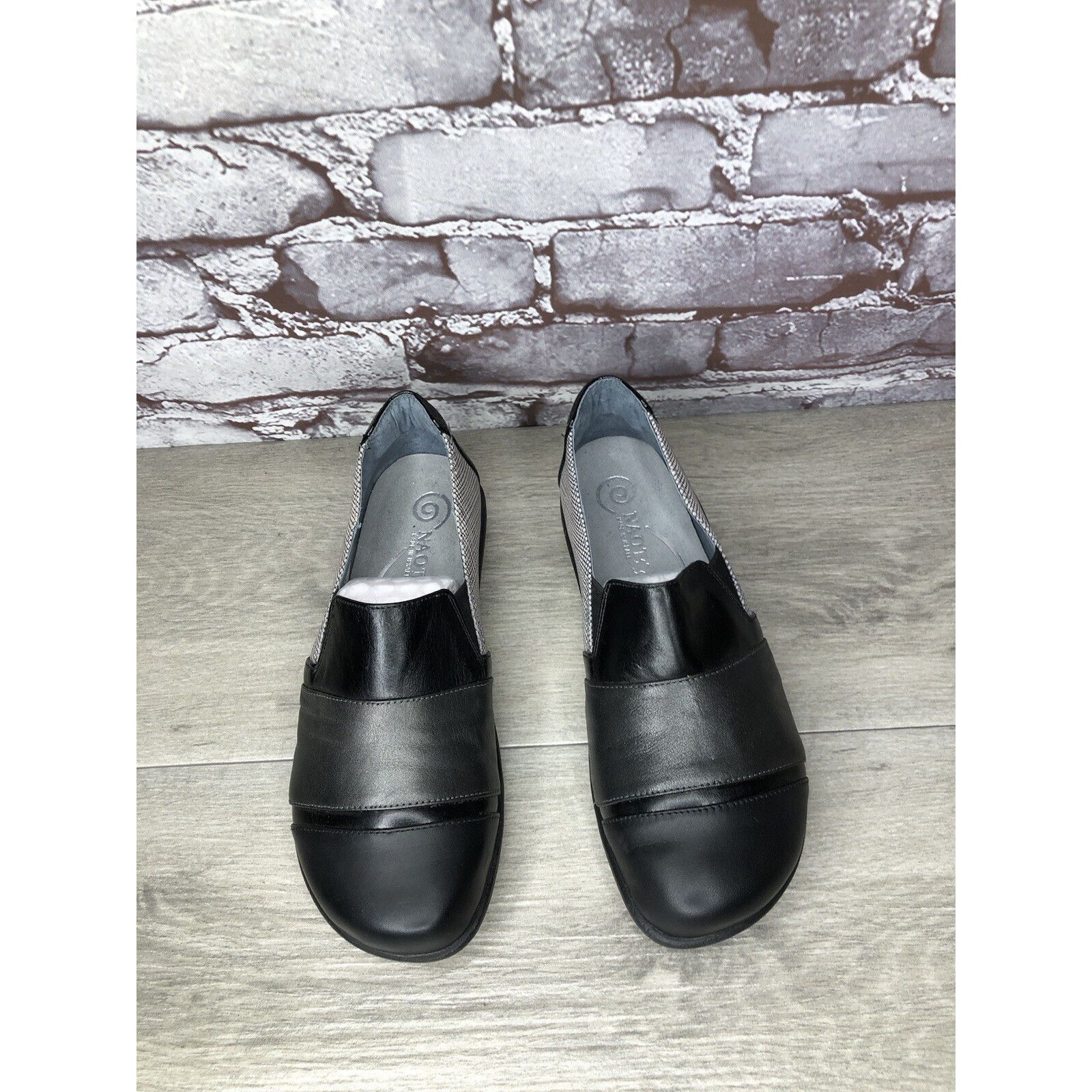 Other Naot Prescott Black Leather Grey Synthetic Comfort Casual Cl Size US 6 / IT 36 - 20 Thumbnail