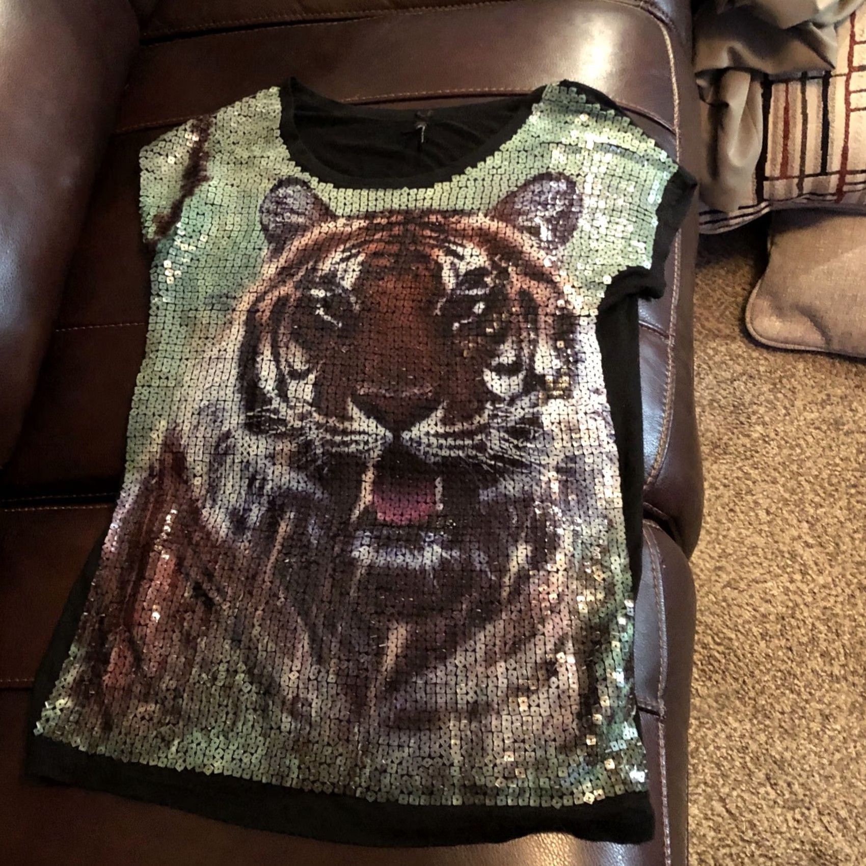 Vintage Lapis Women Black Tiger Sequined Sleeveless Top Size L Blouse Regular Knit Angora Blend Sequin Casual Womens Size L / US 10 / IT 46 - 6 Thumbnail