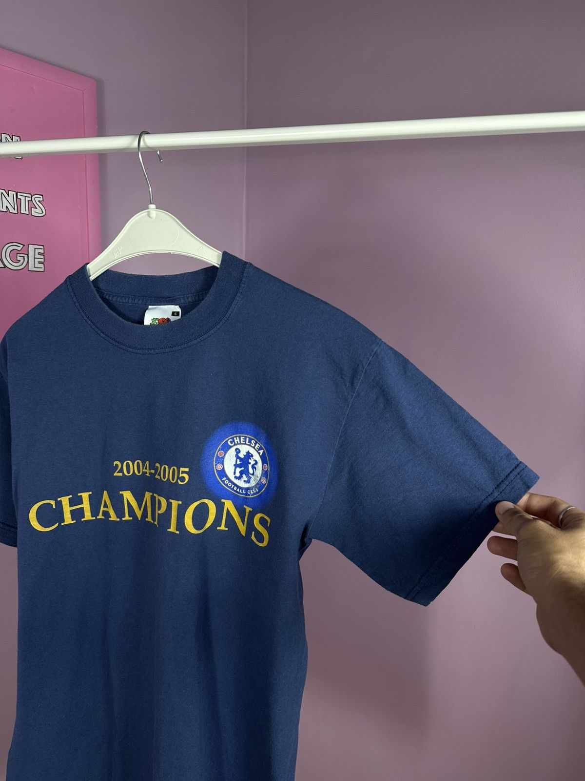 Fruit Of The Loom Chelsea FC Champions 2004 Tee Vintage TShirt Football Jersey Size US S / EU 44-46 / 1 - 6 Thumbnail