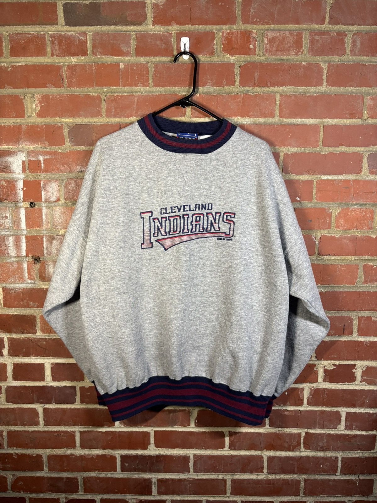 MLB Vintage 90s Cleveland Indians Embroidered Logo Sweatshirt XL Size US XL / EU 56 / 4 - 1 Thumbnail