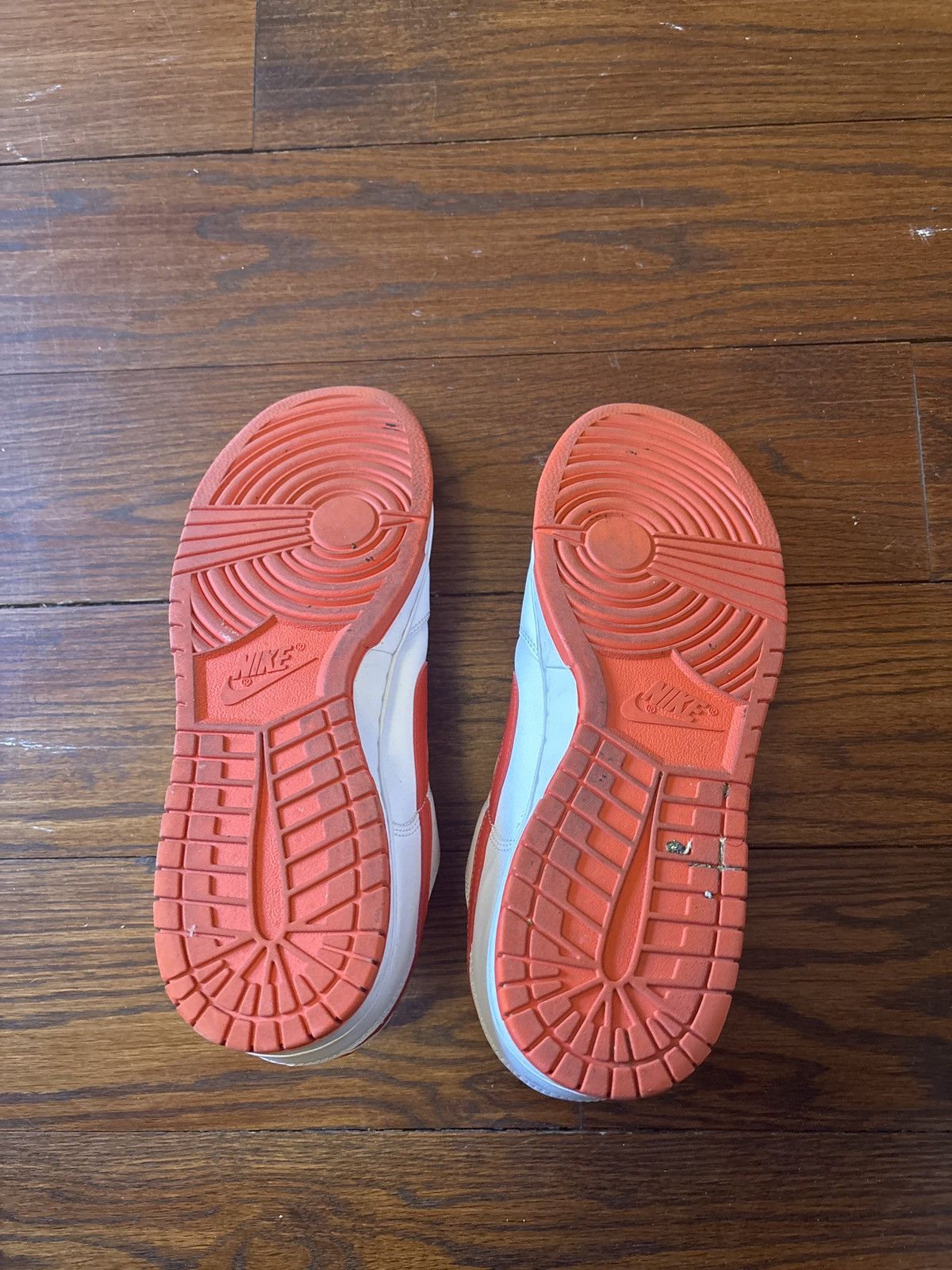 Nike Nike Dunks White and Red Size US 12 / EU 45 - 3 Thumbnail