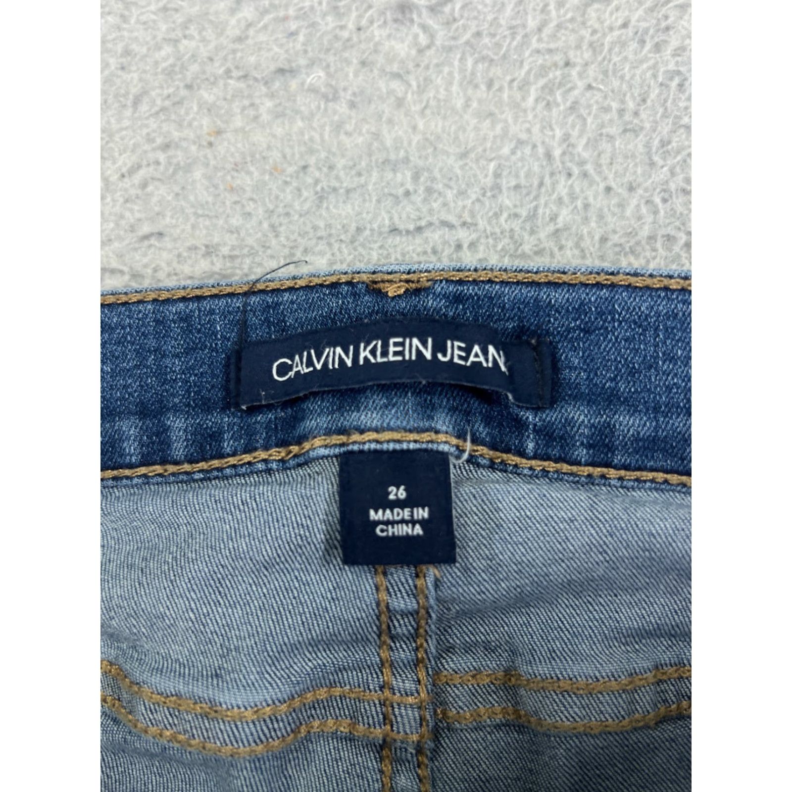 Calvin Klein Calvin Klein Shorts Womens Blue Denim Mid Rise 25x9 Cut-Off 26 Cotton Stretch Casual Beach 90s Womens Size 26" / US 2 / IT 38 - 7 Thumbnail