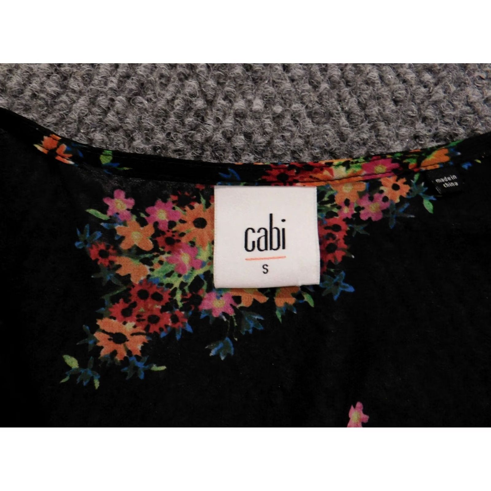 Vintage Cabi Blouse Women Small Black Floral Sheer Designer Top Stretch Crew Neck Long Sleeve Casual Shirt Size S / US 4 / IT 40 - 5 Thumbnail