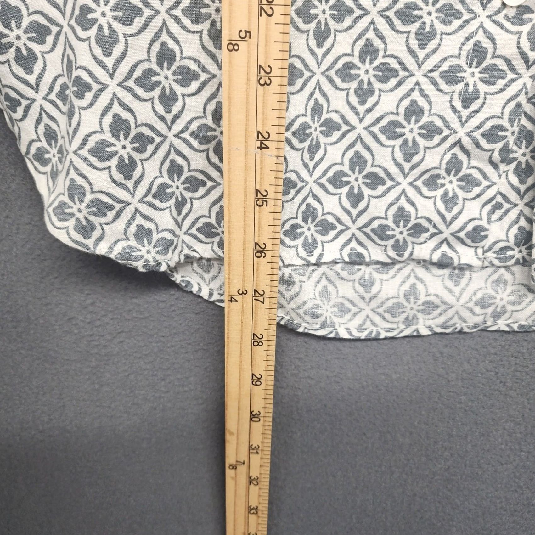 Zara VINTAGE Zara Top Womens XS Grey Geometric Floral 100% Linen Lagenlook Womens XS Gray Geometric Floral Linen Button-Up Collared Mens? Size XS / US 0-2 / IT 36-38 - 5 Thumbnail