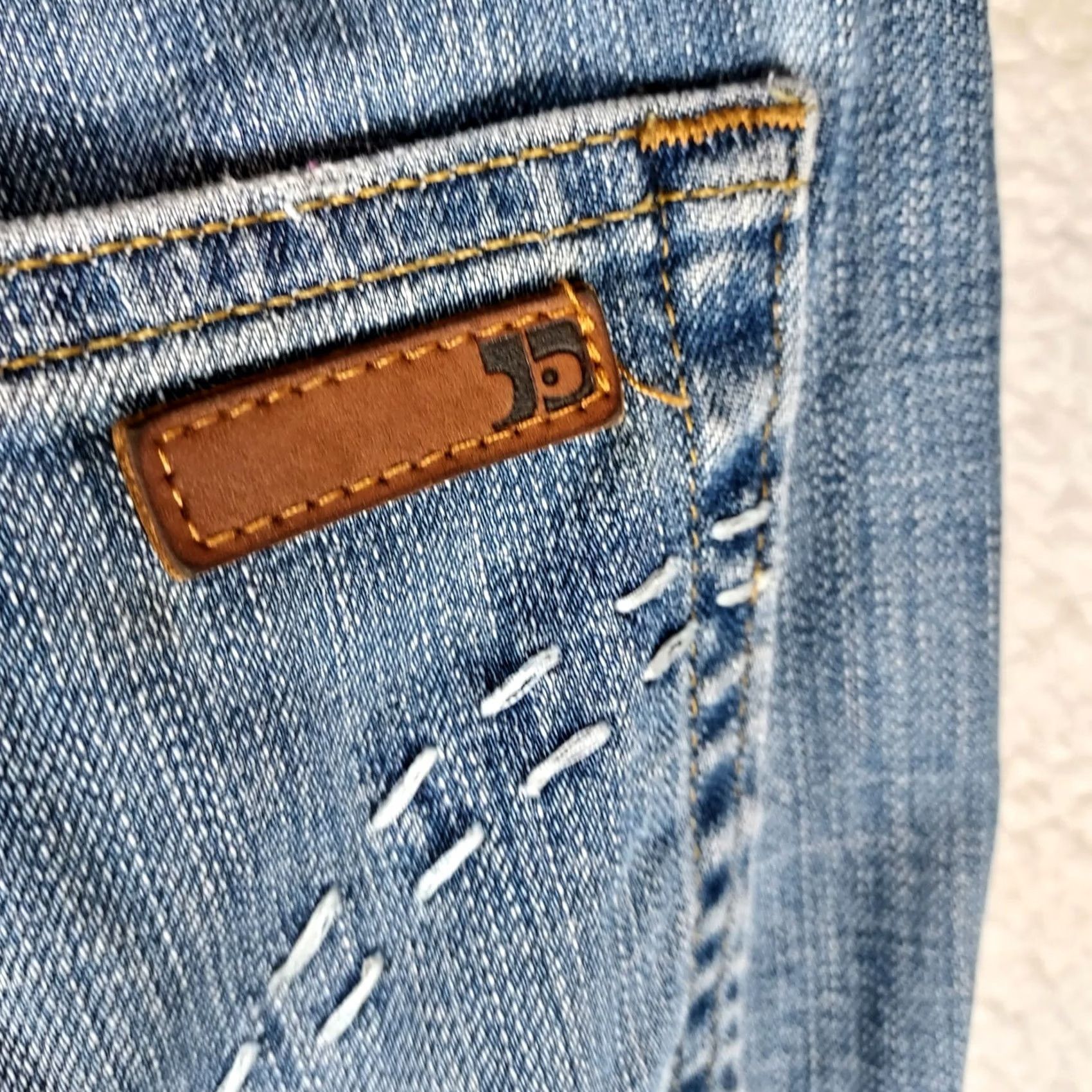 Vintage VINTAGE? No. Joe’s Jeans Mens Size 34 Rocker Fit Light Wash Distressed Stretch Denim Shirt? Size US 34 / EU 50 - 5 Thumbnail