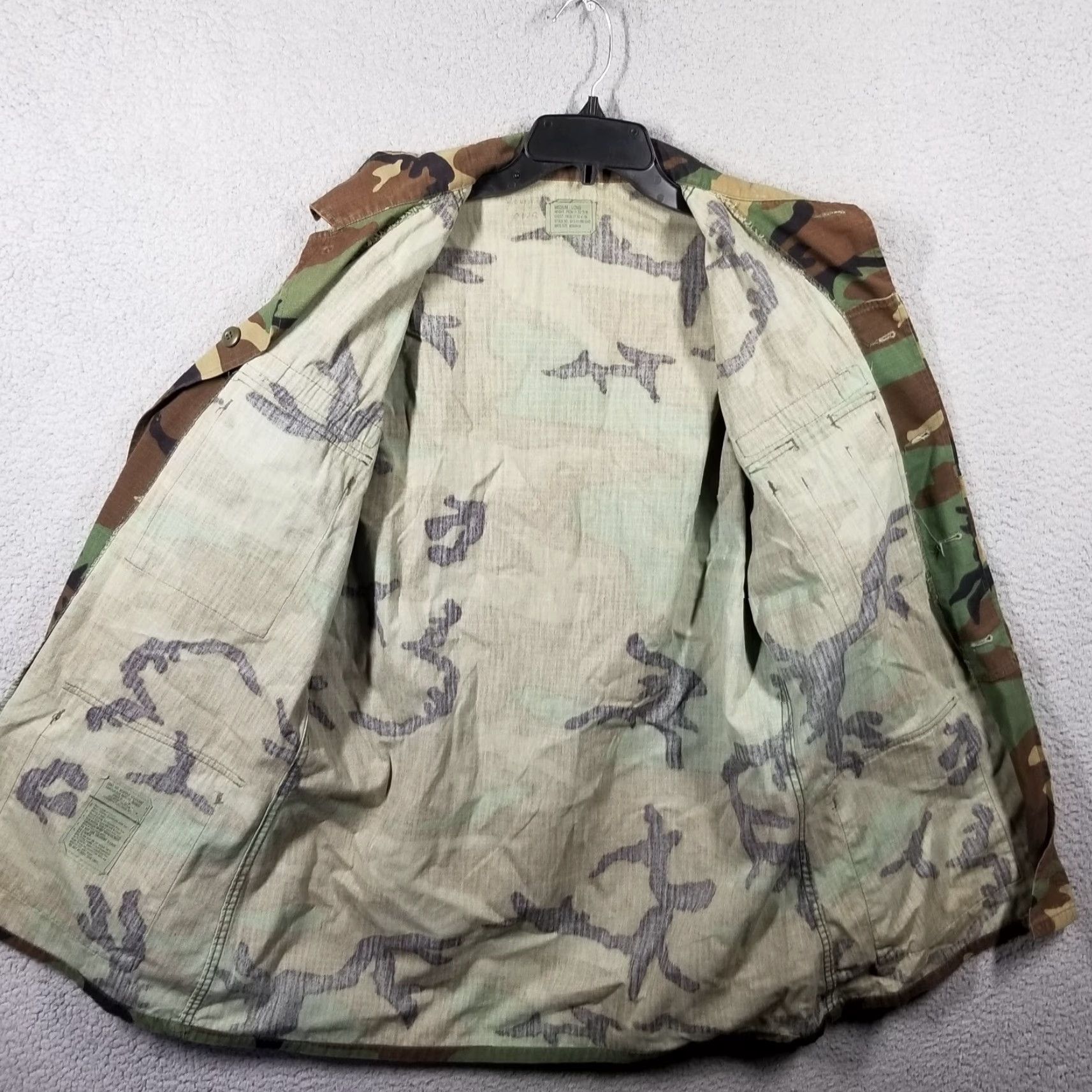 Vintage VINTAGE US Army Combat Woodland Camo Field Jacket Men Adult Medium Long Casual Military Hunting 90s Size US M / EU 48-50 / 2 - 3 Thumbnail