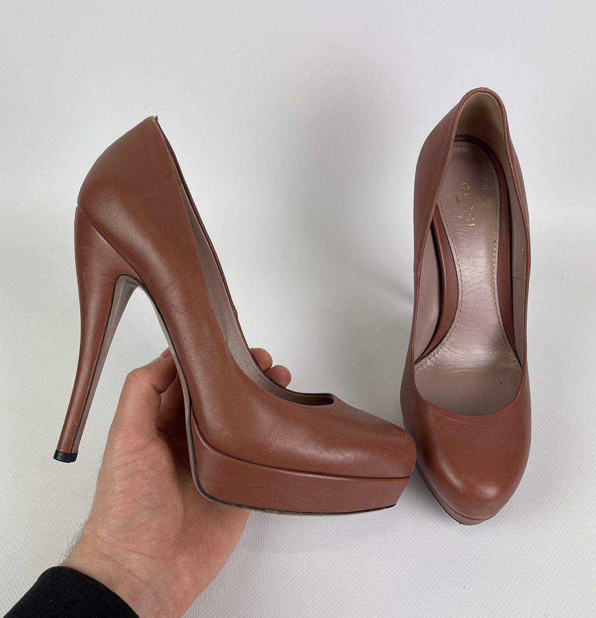 Designer Gucci Patent Leather Platform Pumps Heels Shoes Size 38.5 Size US 8.5 / IT 38.5 - 2 Thumbnail
