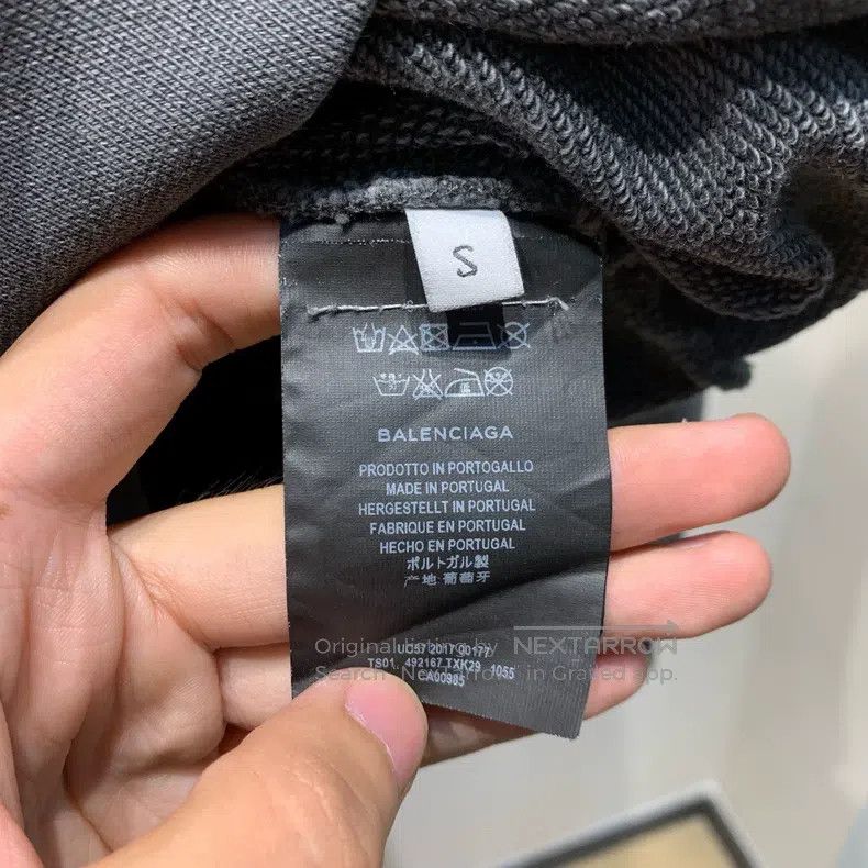 Balenciaga Balenciaga Distressed Back Logo Hooded Sweatshirt Size US S / EU 44-46 / 1 - 8 Thumbnail