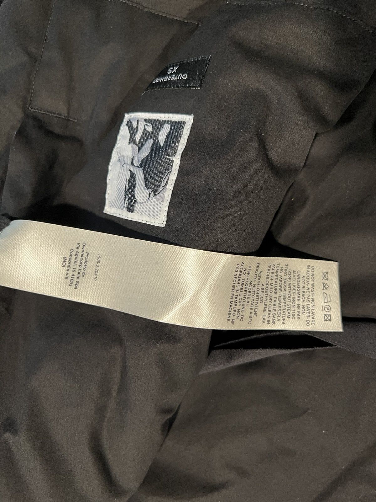 Rick Owens Drkshdw Rick Owens corduroy padded oversized overshitt. XS. $1500 Size US XS / EU 42 / 0 - 2 Thumbnail
