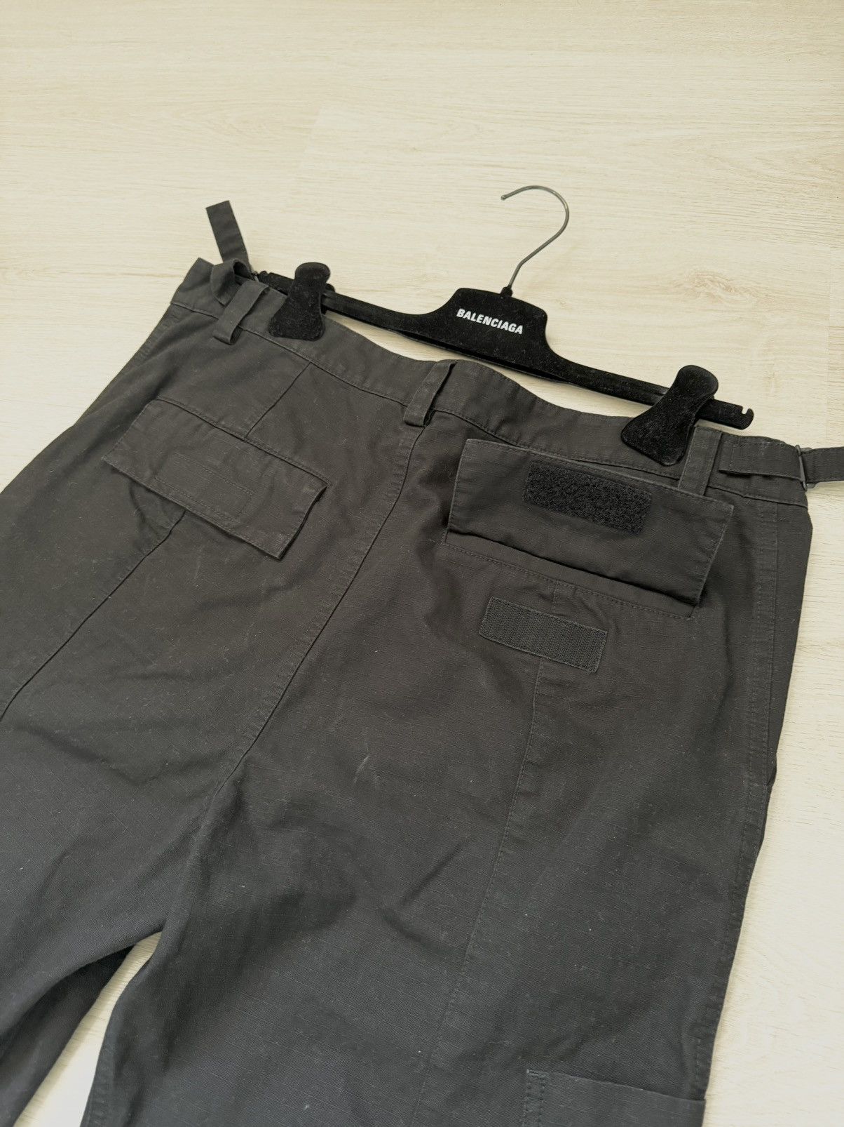 Balenciaga Balenciaga Fall23 Flared Cargo Pants Size US 32 / EU 48 - 3 Thumbnail