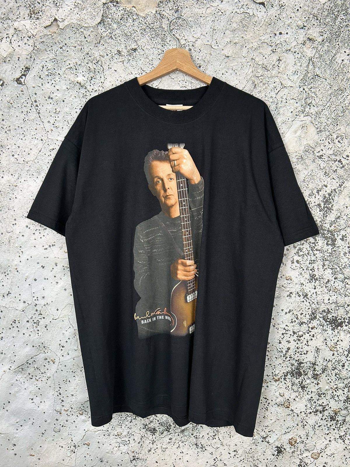 Band Tees Vintage Paul McCartney Back In The World Tour Rock Art Size US XL / EU 56 / 4 - 1 Thumbnail