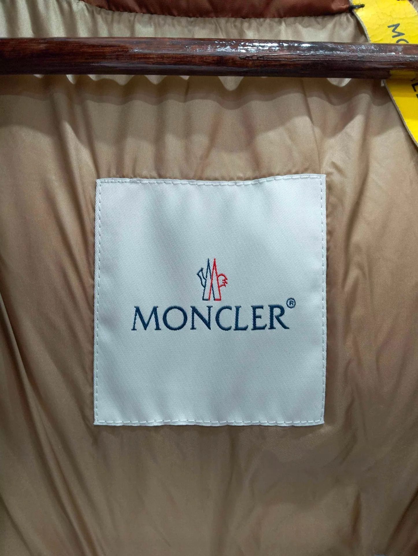 Moncler MONCLER colorblocked logo badge collared down puffer size 1 Size US S / EU 44-46 / 1 - 4 Thumbnail