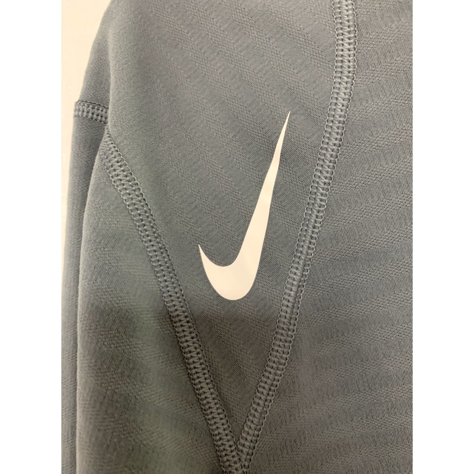 Nike Nike Pro Warm Long Sleeve Top 1/4 Zip Gray L Mens 725033-065 Size US L / EU 52-54 / 3 - 2 Thumbnail