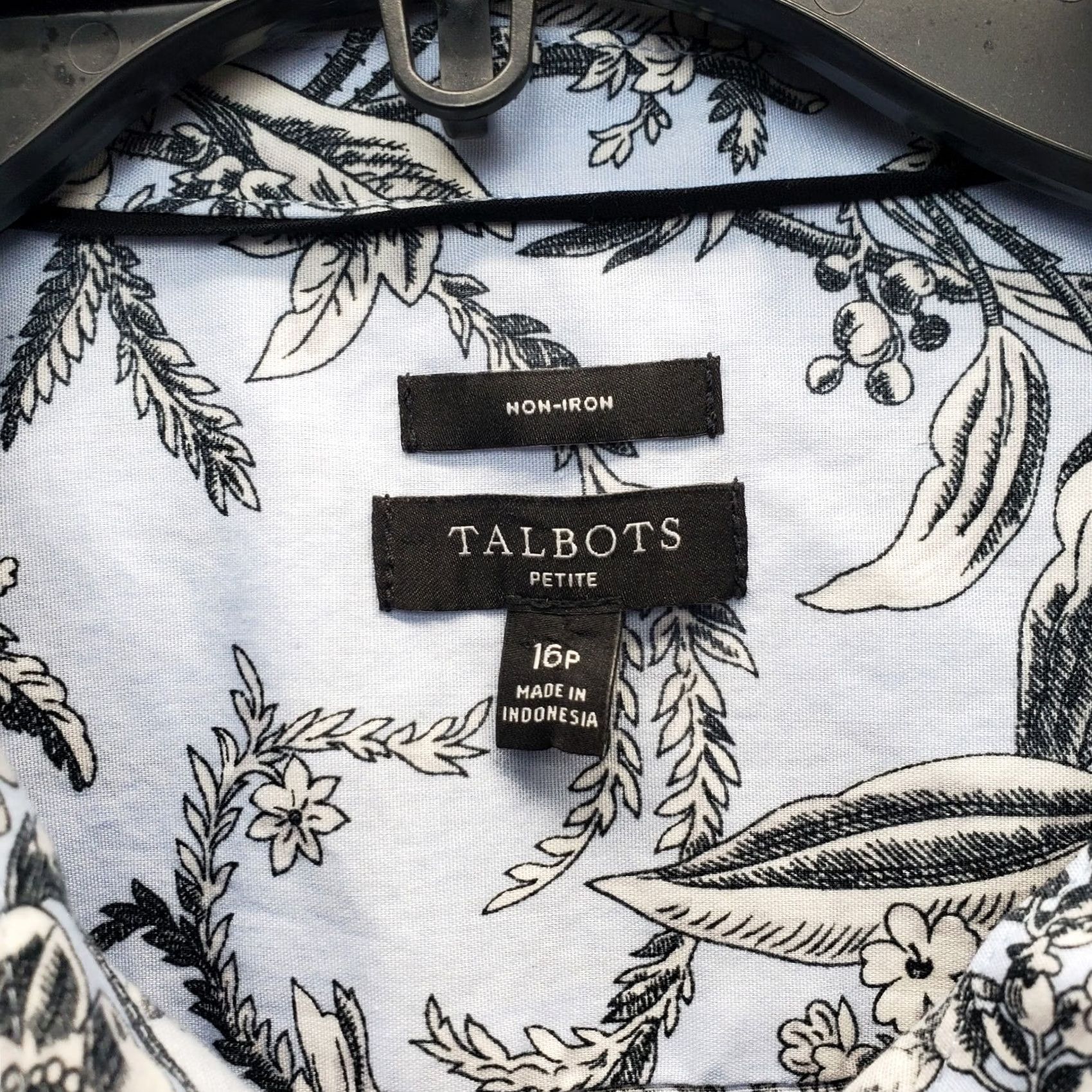 Talbots Talbots Womens 16P Multicolor Palm Leaf Print Non-Iron Long Sleeve Button-Up Shirt Size XXL / US 16-18 / IT 52-54 - 4 Thumbnail