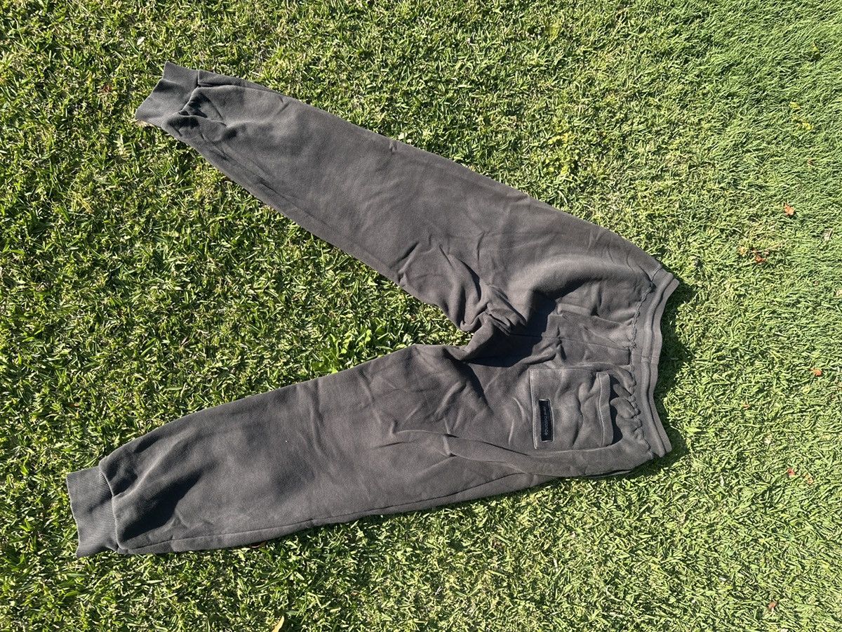 New Balance New Balance Joggers Size US 32 / EU 48 - 2 Thumbnail