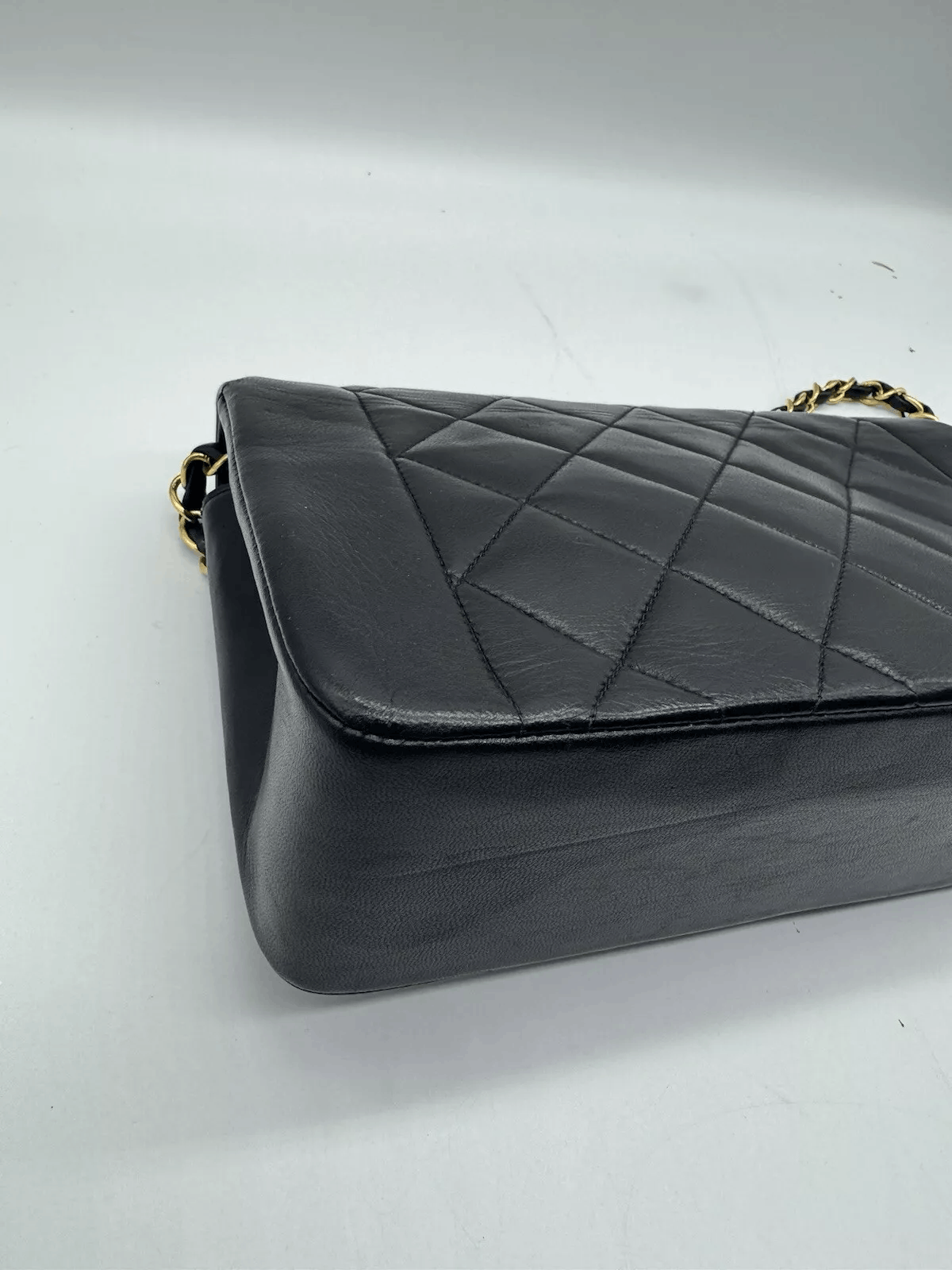 Chanel Chanel Black vintage lambskin small Diana flap bag Size ONE SIZE - 11 Thumbnail