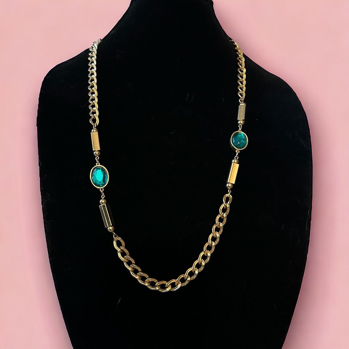 Vintage Vintage chunky link bezeled green stone necklace Size ONE SIZE - 1 Thumbnail