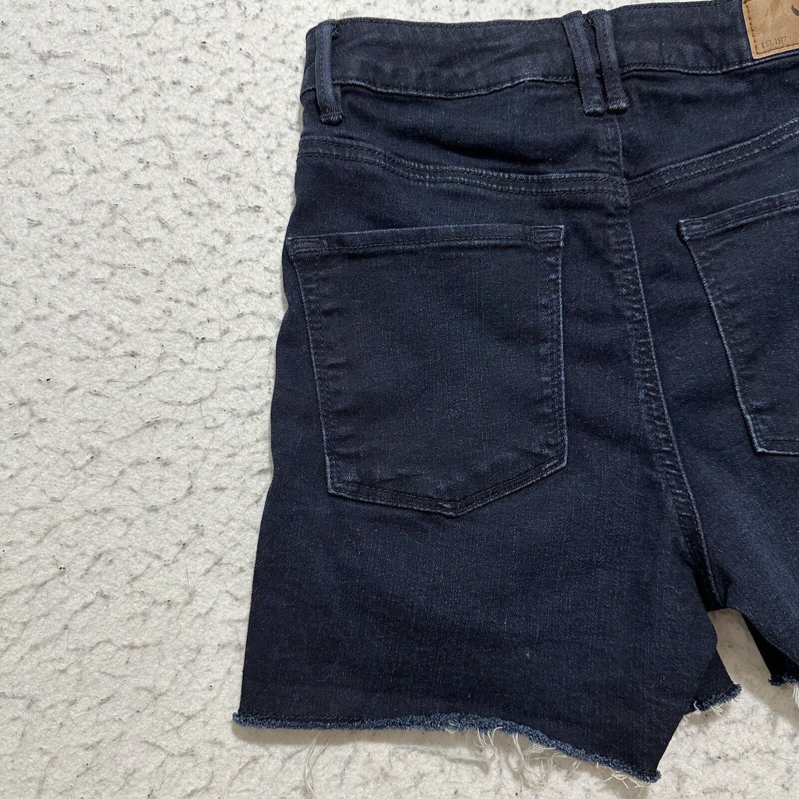 American Eagle Outfitters American Eagle 2 Super Stretch 4" Inseam Denim Jean Shorts Size 26" / US 2 / IT 38 - 8 Thumbnail